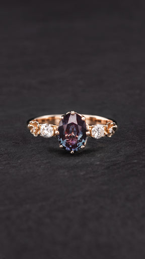 Romantic bridal ring set with colour changing alexandrite and diamonds / Fiorella - Eden Garden Jewelry™