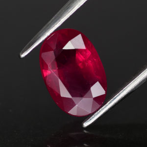 Ruby | IGI certified | natural, oval cut 8x6 mm, *1.3 ct - Eden Garden Jewelry™