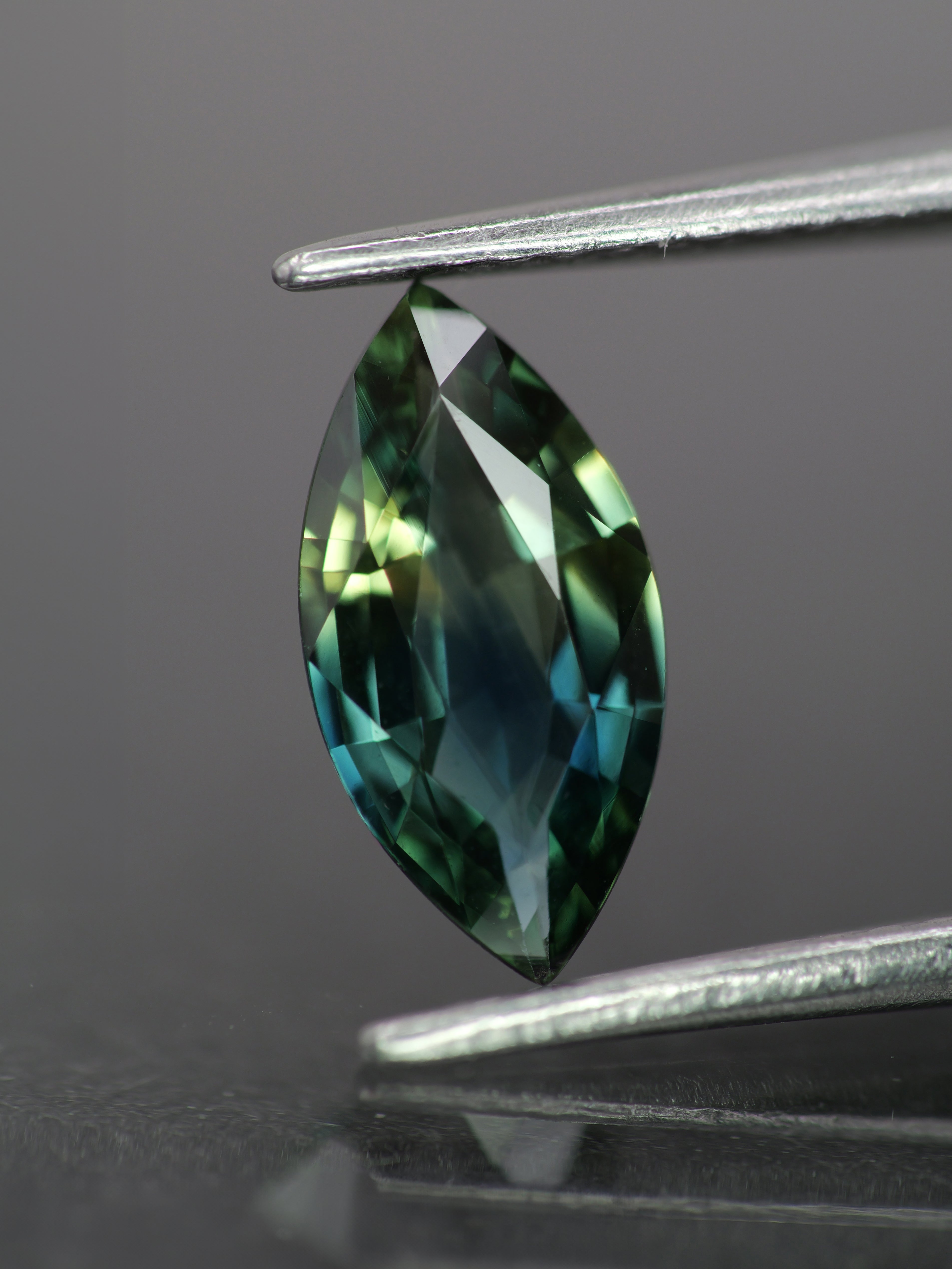 Sapphire | natural, tri-color: green, blue & yellow, marquise-cut, 10x5mm, *1.1ct - Eden Garden Jewelry™