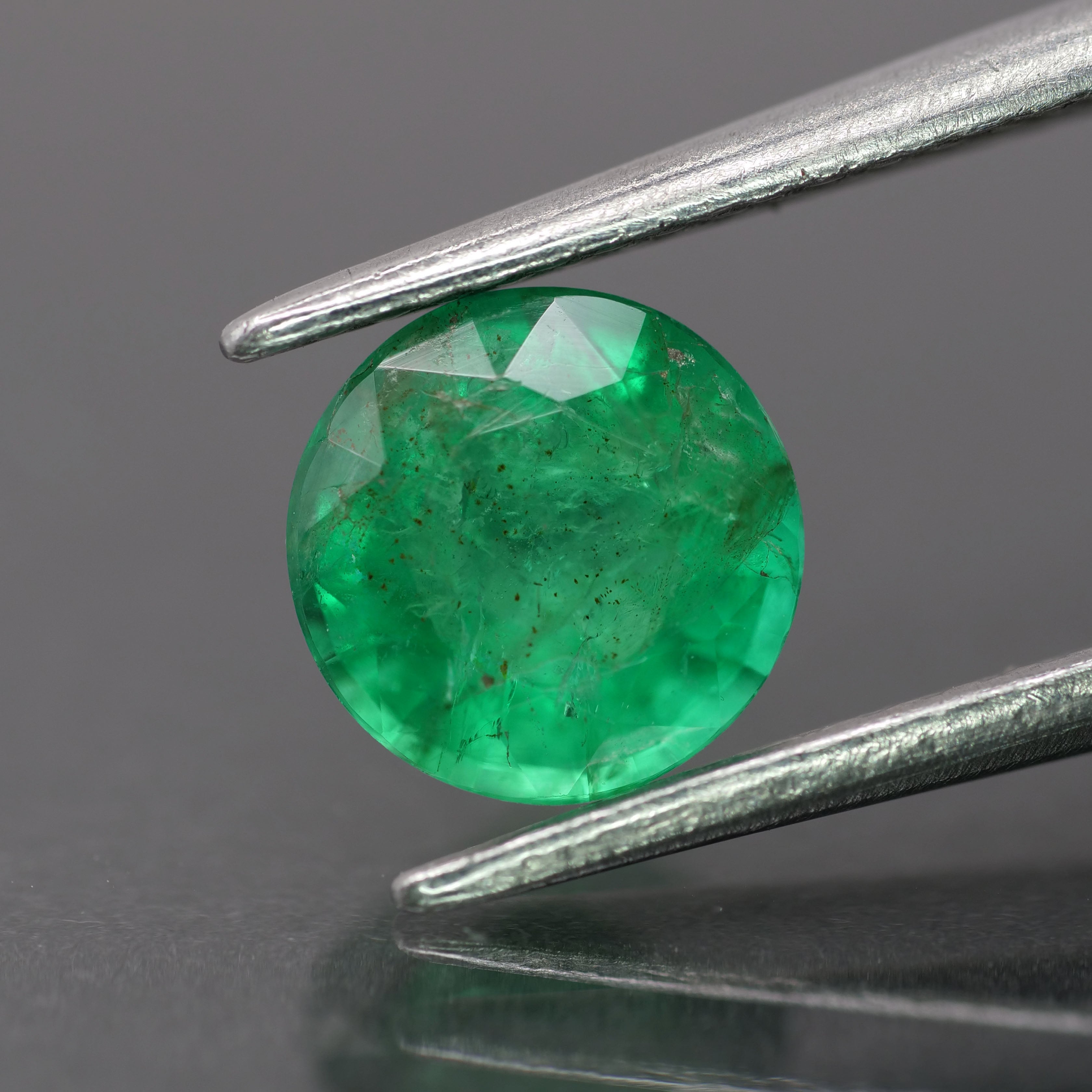 Emerald | natural, round-cut, 6.5mm, 1ct - Eden Garden Jewelry™