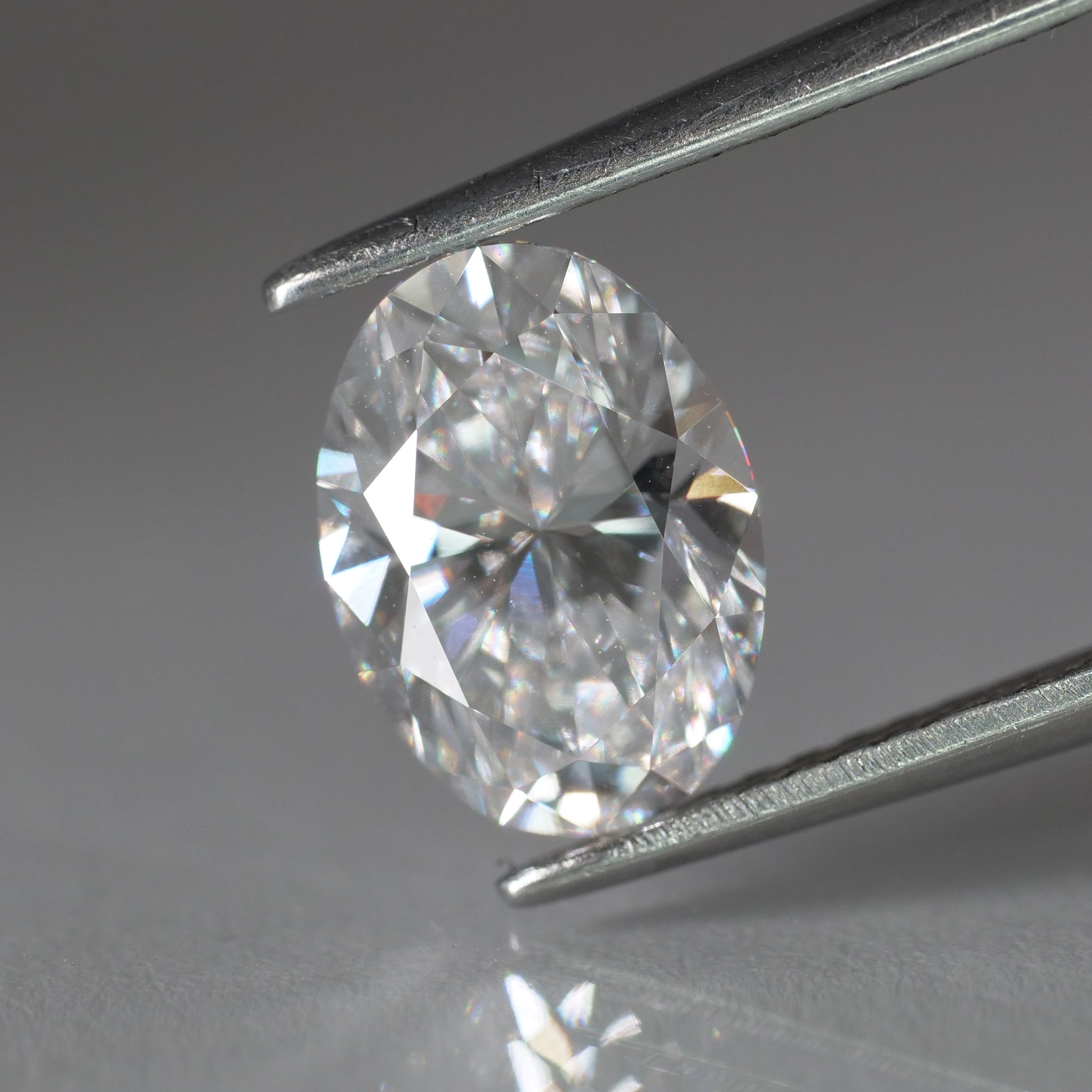 Lab grown diamond | IGI certificate, oval cut 9.24x6.67mm, D color, VVS2, 1.81ct - Eden Garden Jewelry™