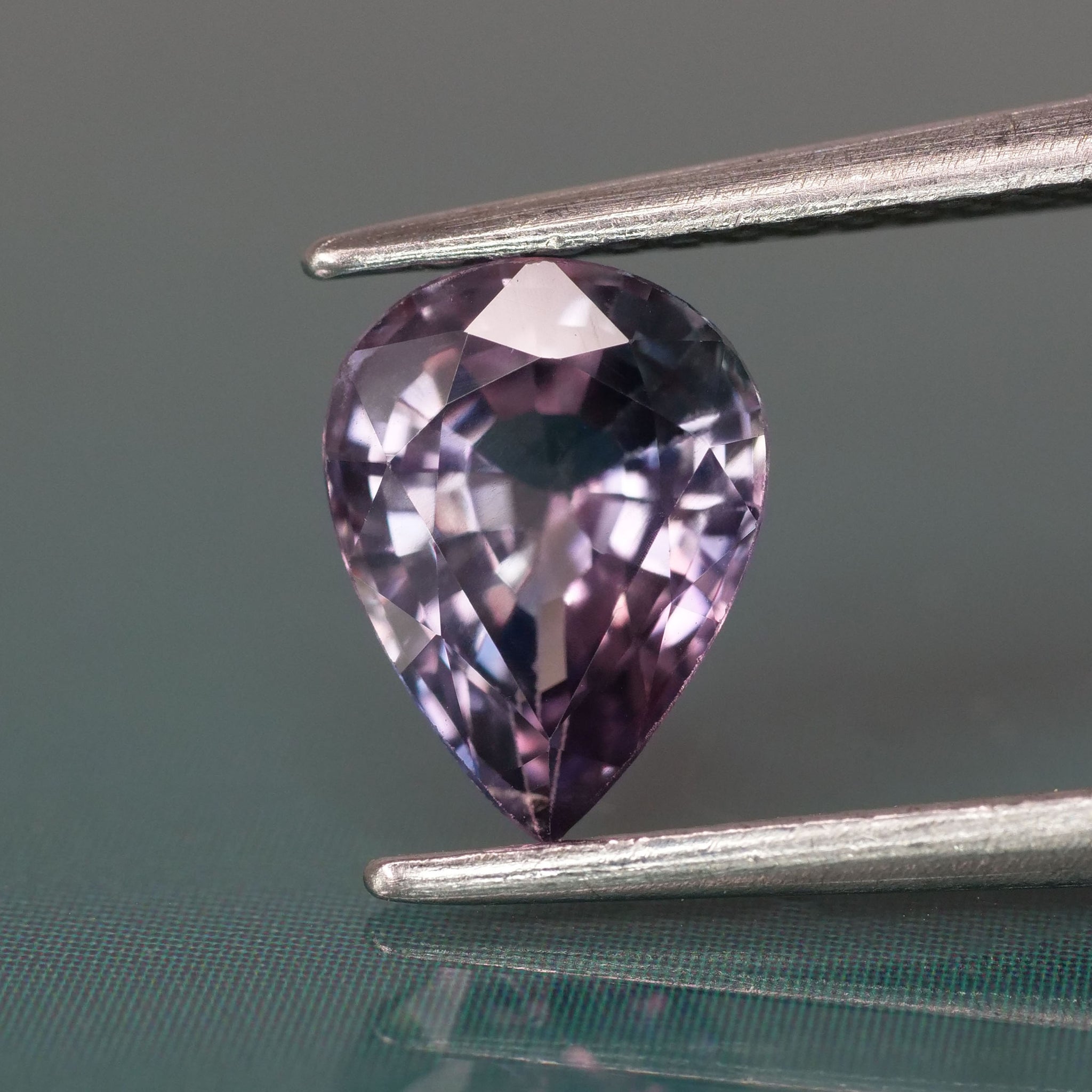 Sapphire | IGI certified | natural, bluish pink, pear cut 8x6mm, *1.2ct - Eden Garden Jewelry™