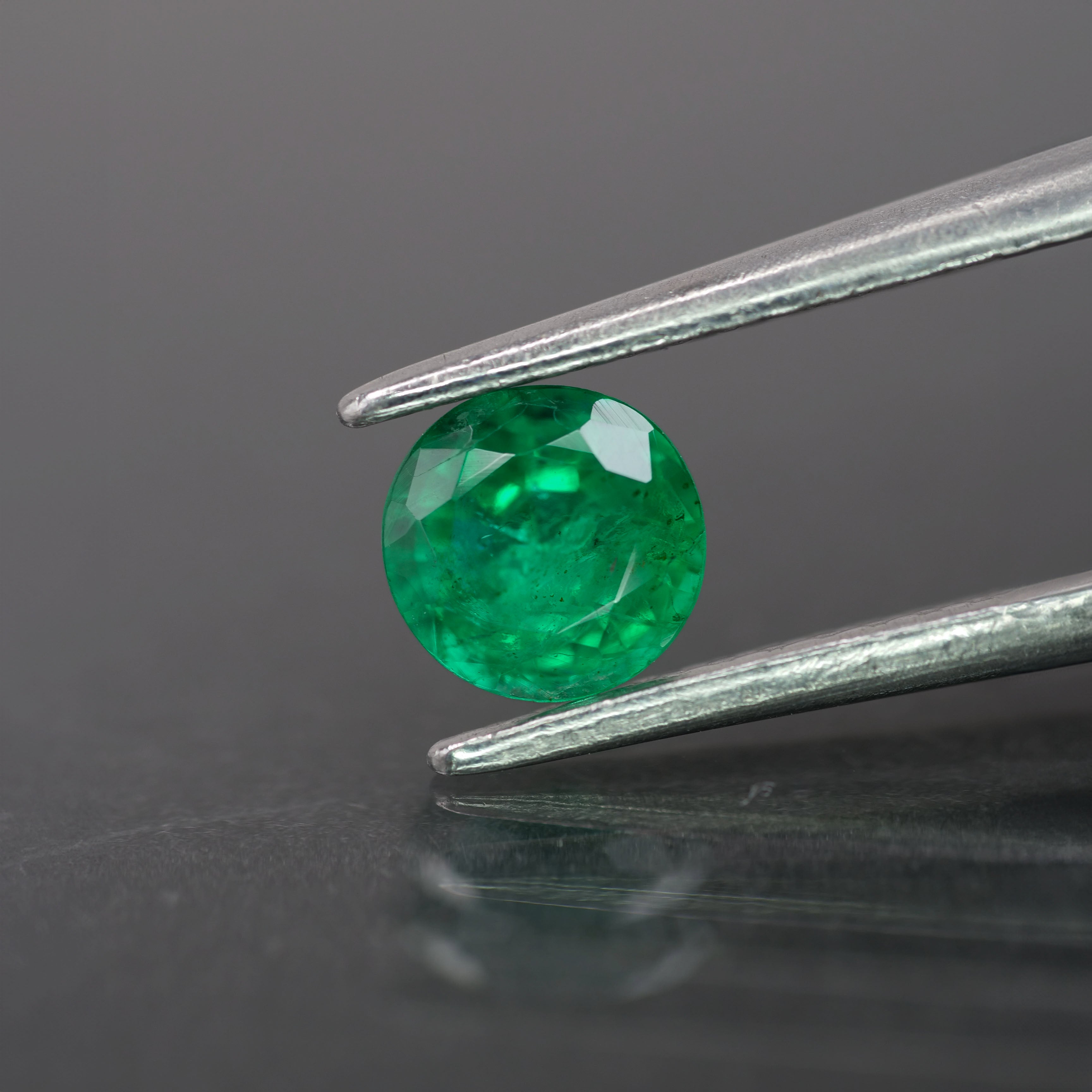 Emerald | natural, green color, round-cut, 5mm, 0.4ct - Eden Garden Jewelry™