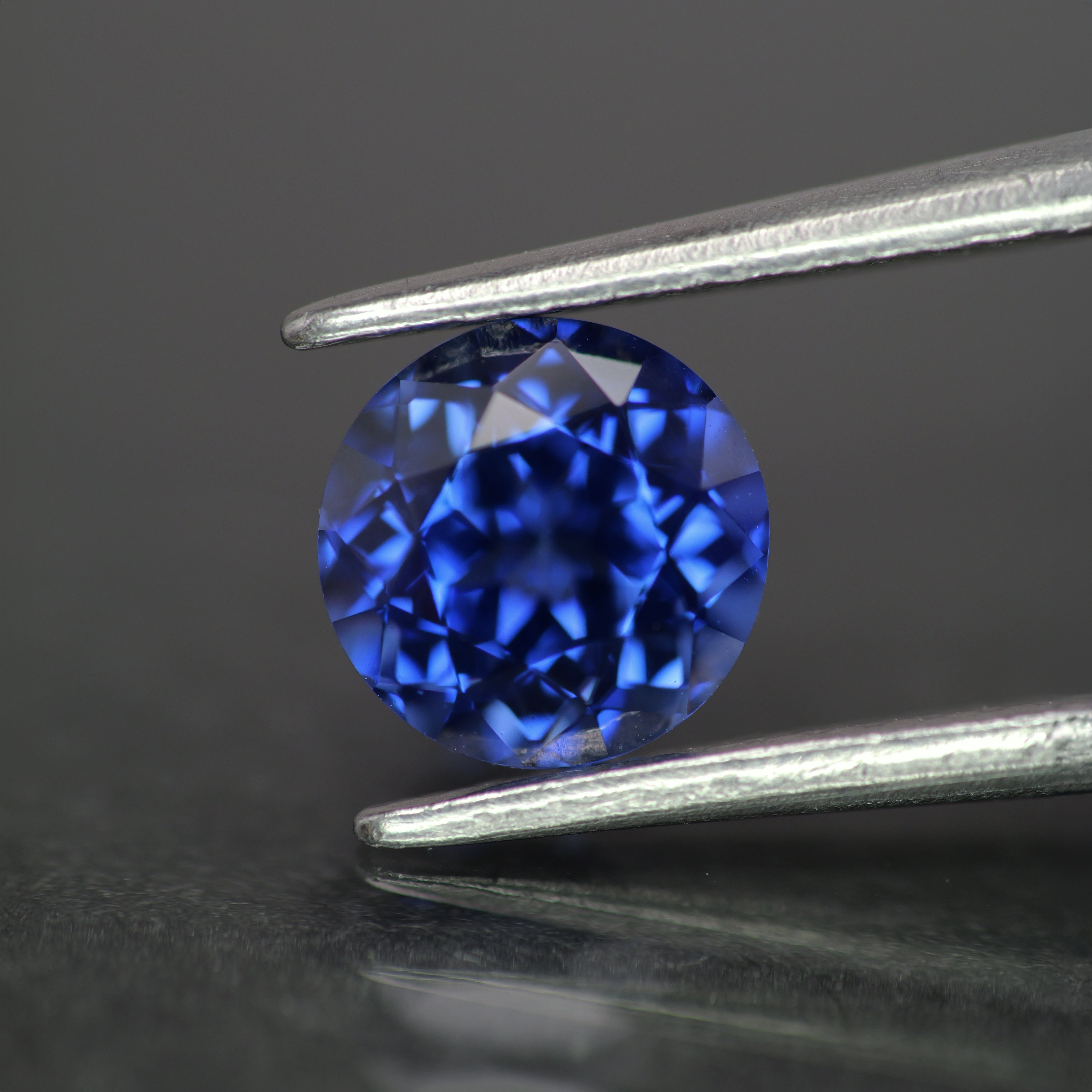 Sapphire | Medium Blue color, lab-grown, round-cut, 6mm, *1.2ct - Eden Garden Jewelry™