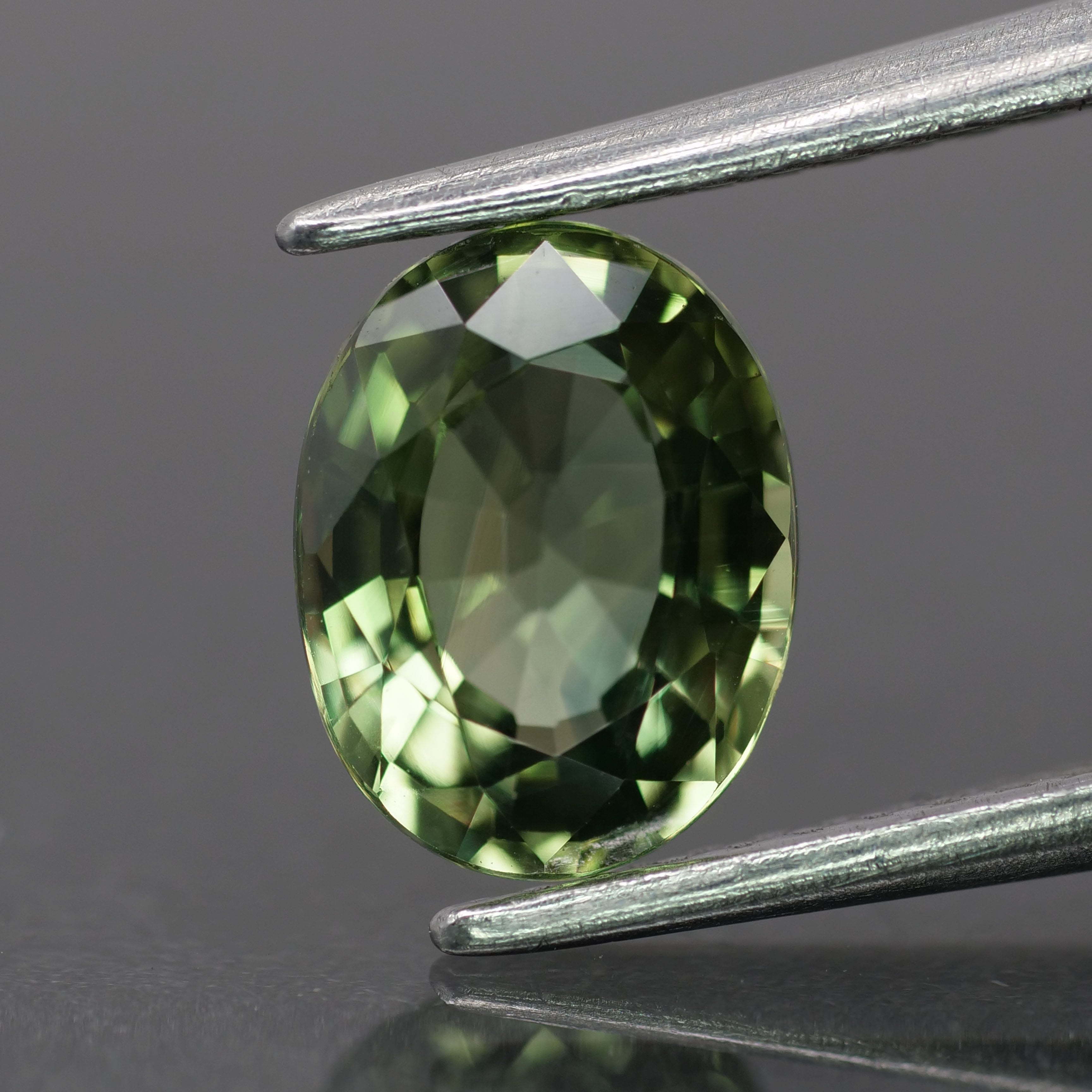 Sapphire | natural, green color, oval-cut, *7.5x6mm, 1.4ct - Eden Garden Jewelry™