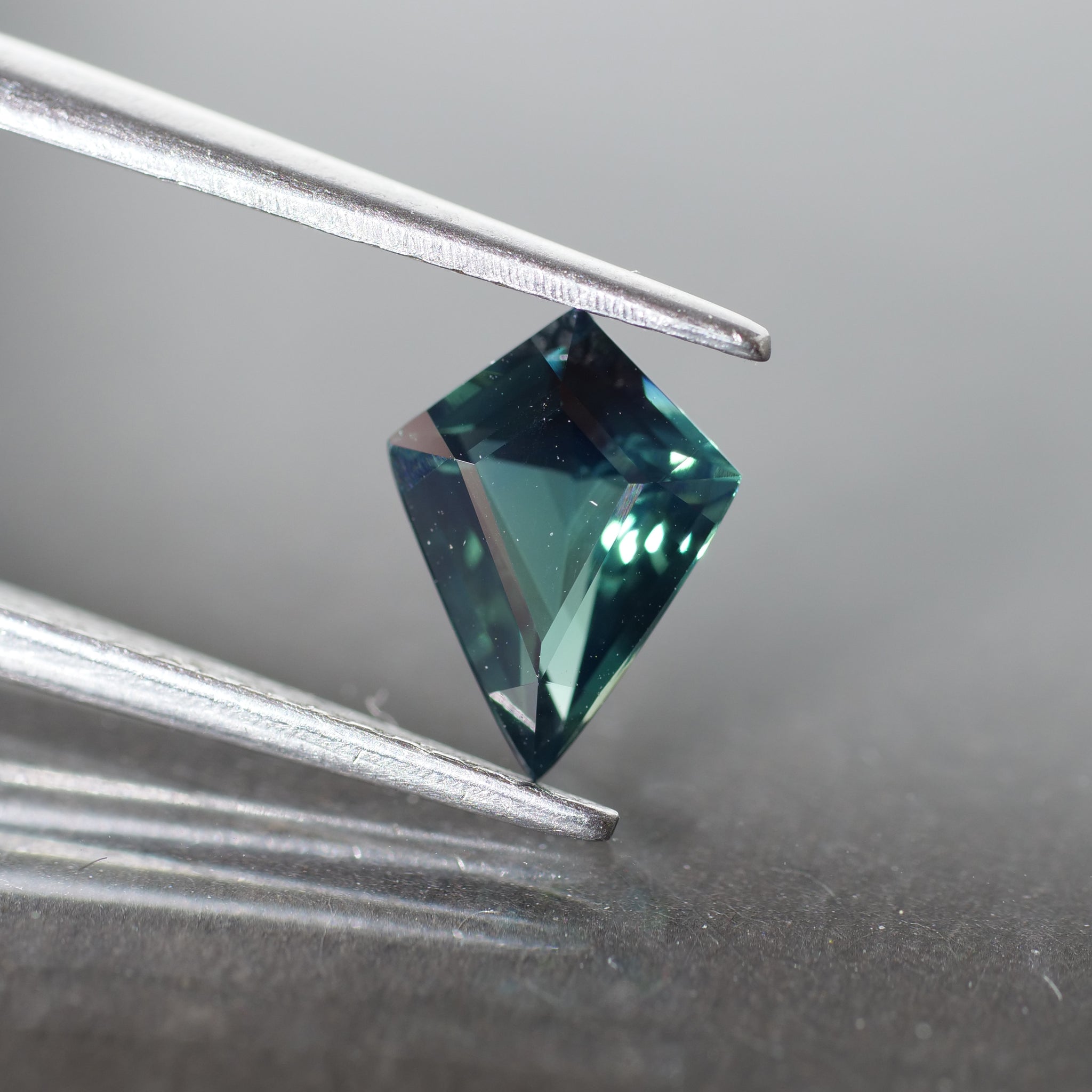 Teal Sapphire | bluish green color, kite cut, VVS 8x6* mm 1 ct, Madagascar - Eden Garden Jewelry™