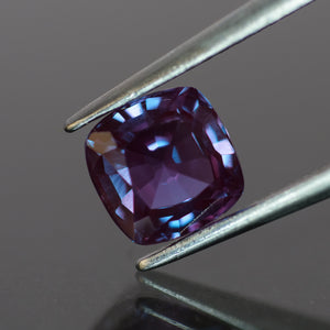 Alexandrite | lab created, colour changing, cushion cut 6mm, 1.2ct - Eden Garden Jewelry™