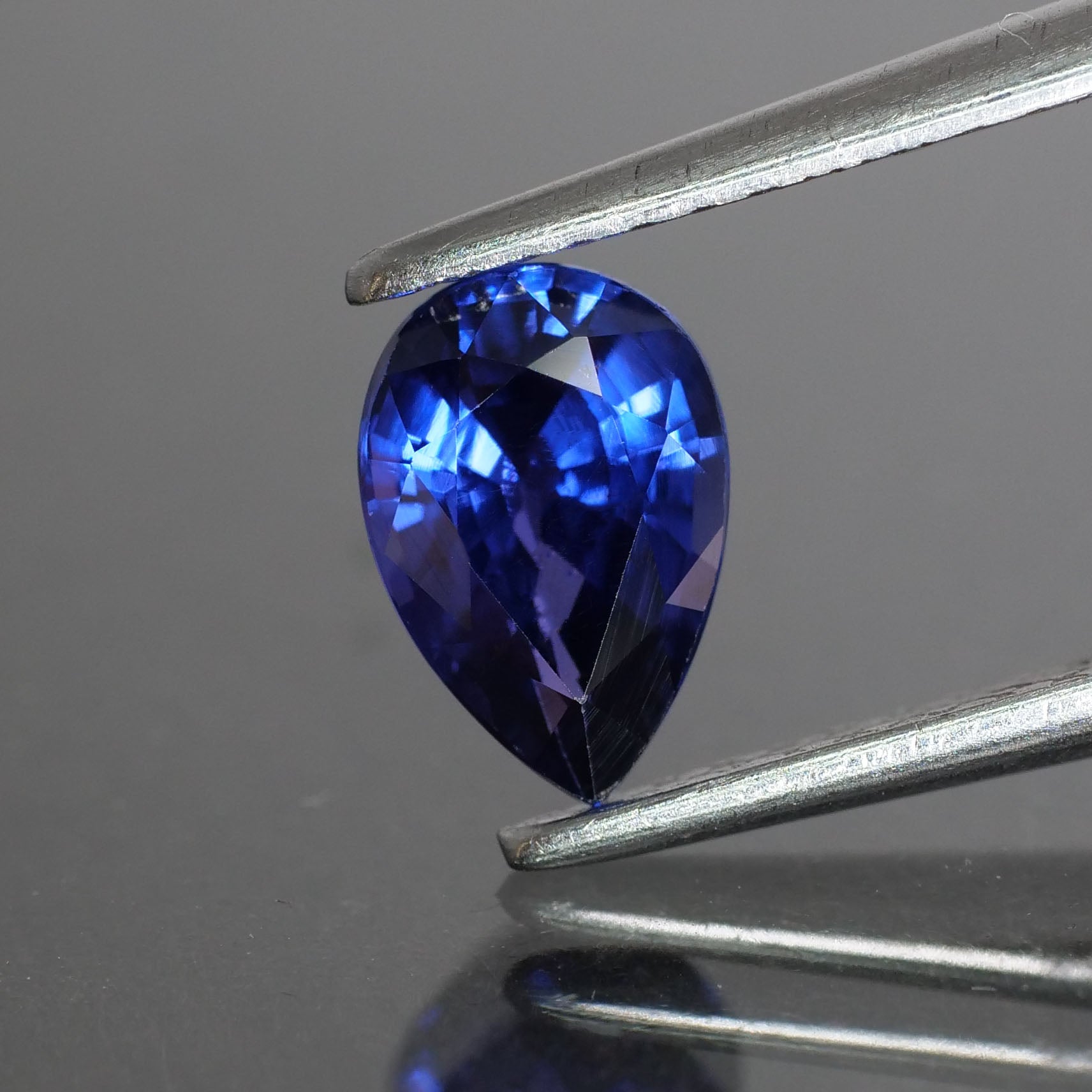 Blue Sapphire | natural, purple blue, pear cut 7x5 mm, VS, 0.8ct - Eden Garden Jewelry™