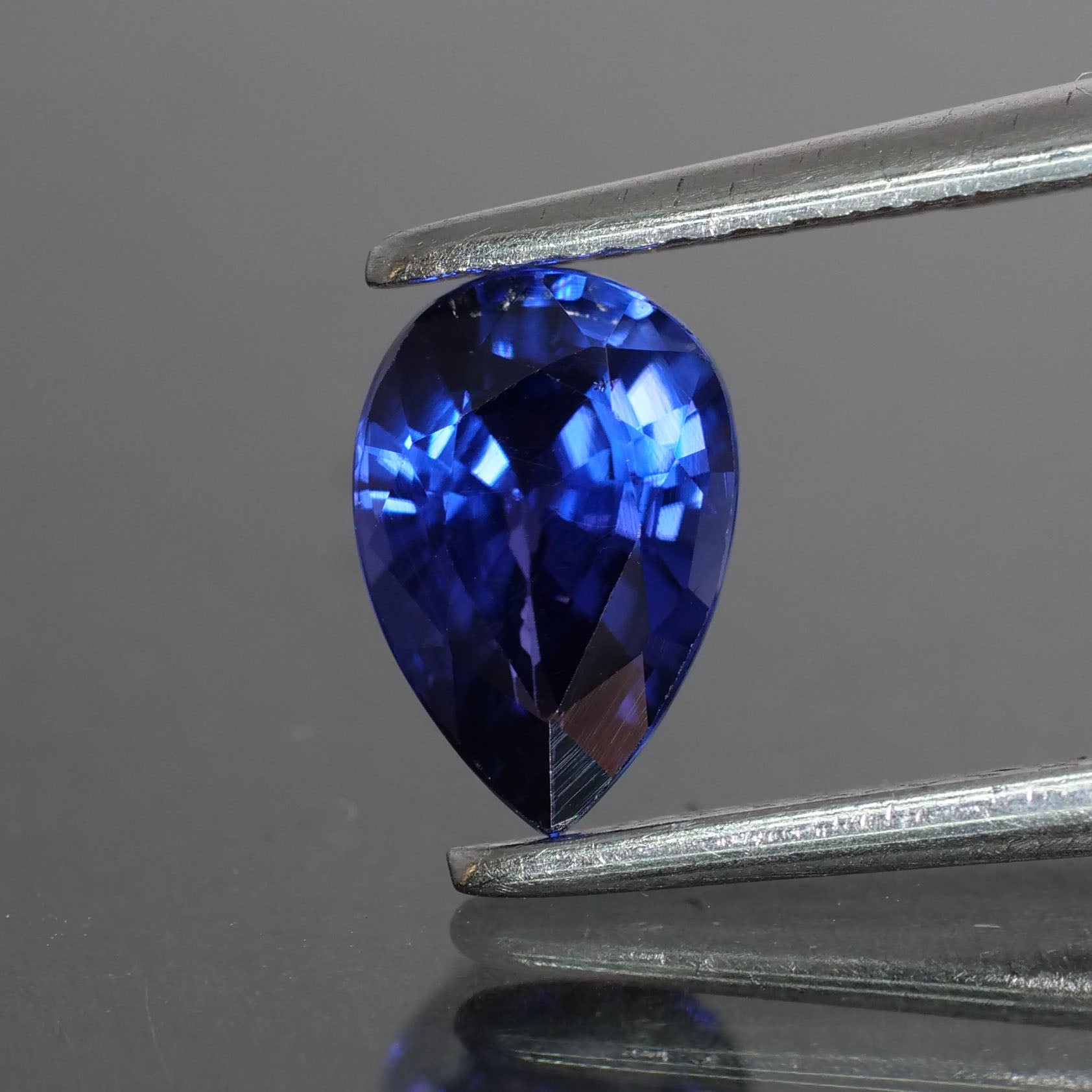 Blue Sapphire | natural, purple blue, pear cut 7x5 mm, VS, 0.8ct - Eden Garden Jewelry™