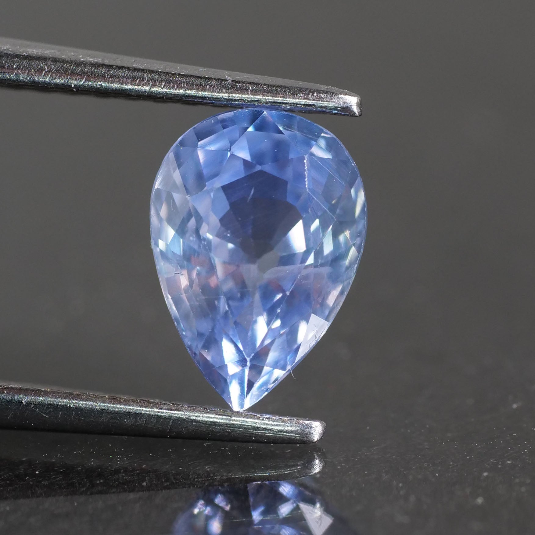 Blue Sapphire | natural, pear cut 8x6 mm, VS, 1.35ct, Sri Lanka - Eden Garden Jewelry™