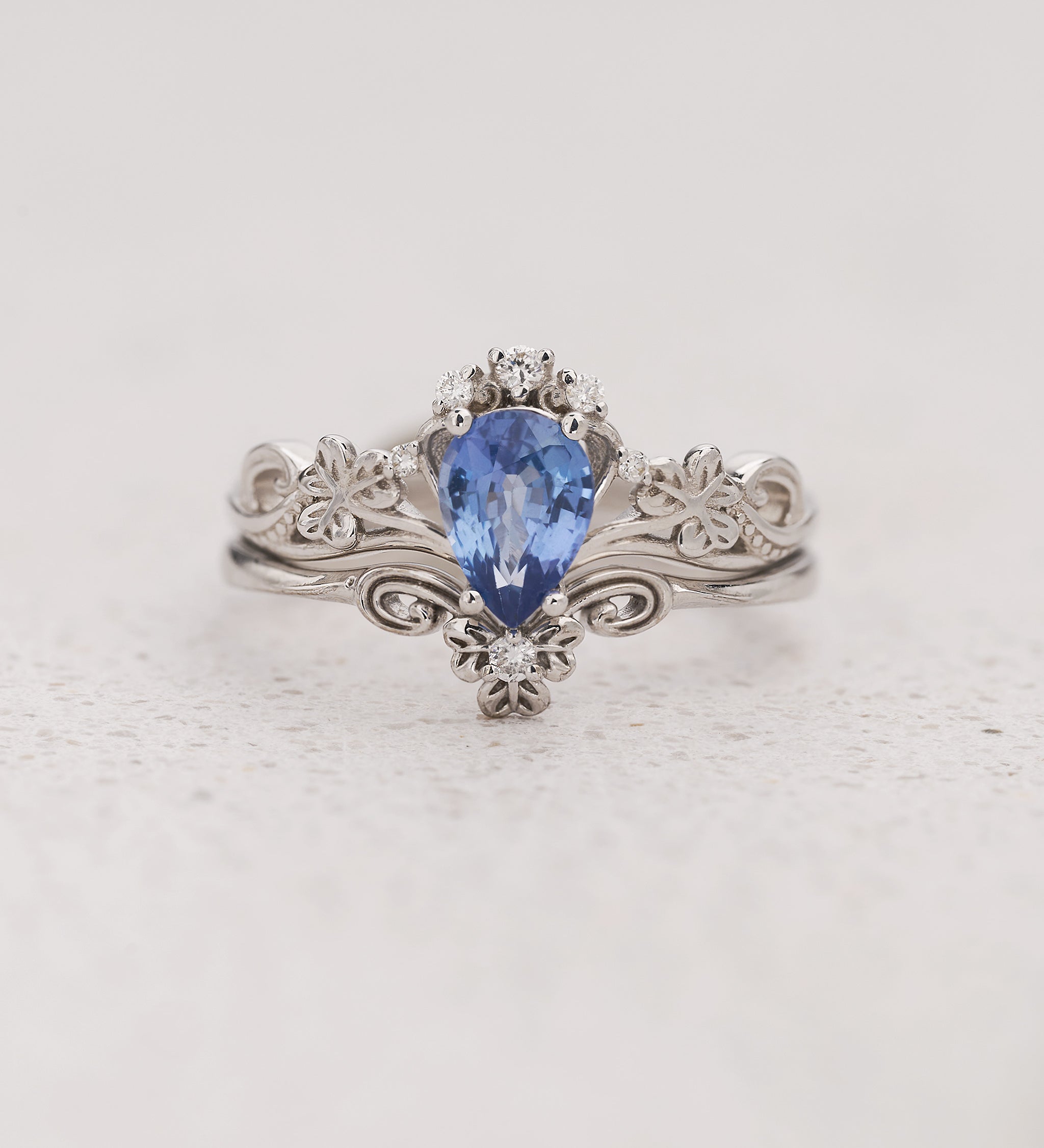 Clover Leaves Bridal Set with Blue Sapphire Engagement Ring / Horta - Eden Garden Jewelry™