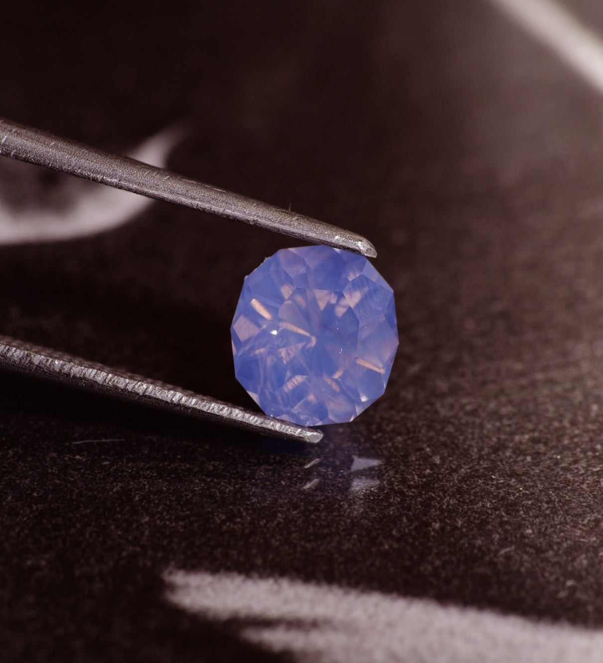 Opalescent fantasy sapphire | natural, mermaid pinkish purple color, flower cut, 6.8x6.2mm, 1.27ct - Eden Garden Jewelry™