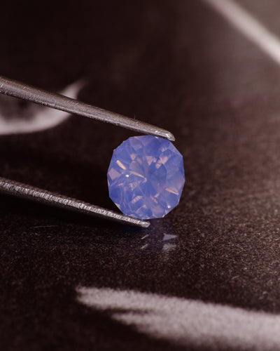 Opalescent fantasy sapphire | natural, mermaid pinkish purple color, flower cut, 6.8x6.2mm, 1.27ct - Eden Garden Jewelry™