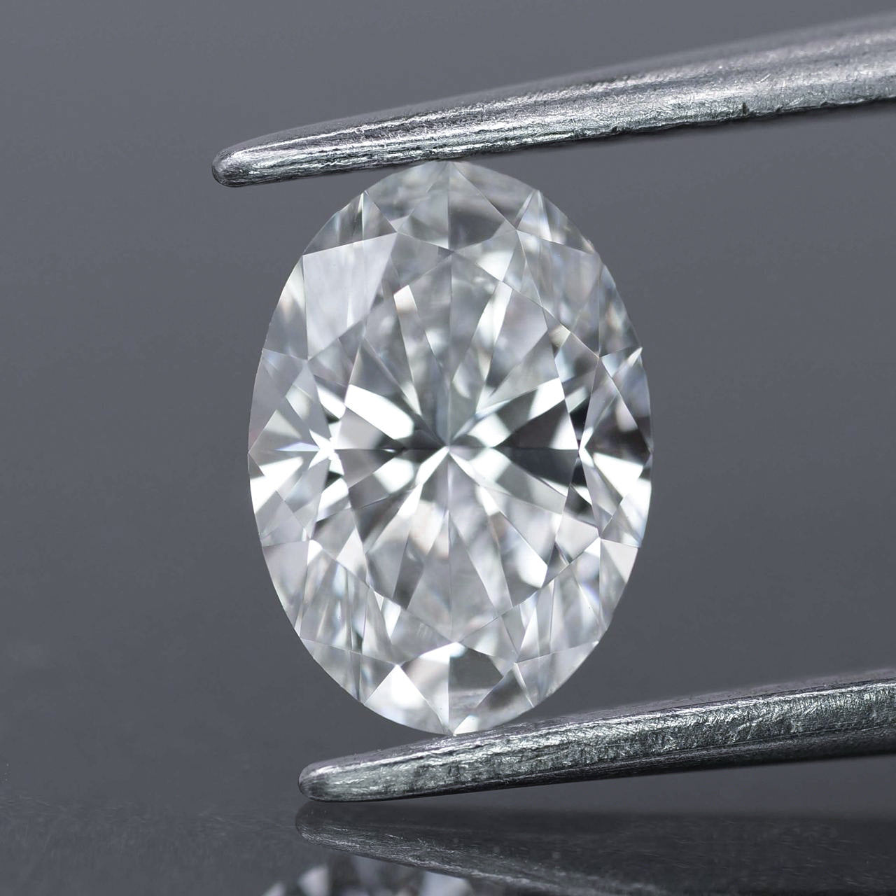 Lab grown diamond | IGI certified | oval-cut, *8x6mm, D color, VS 1, 1ct - Eden Garden Jewelry™