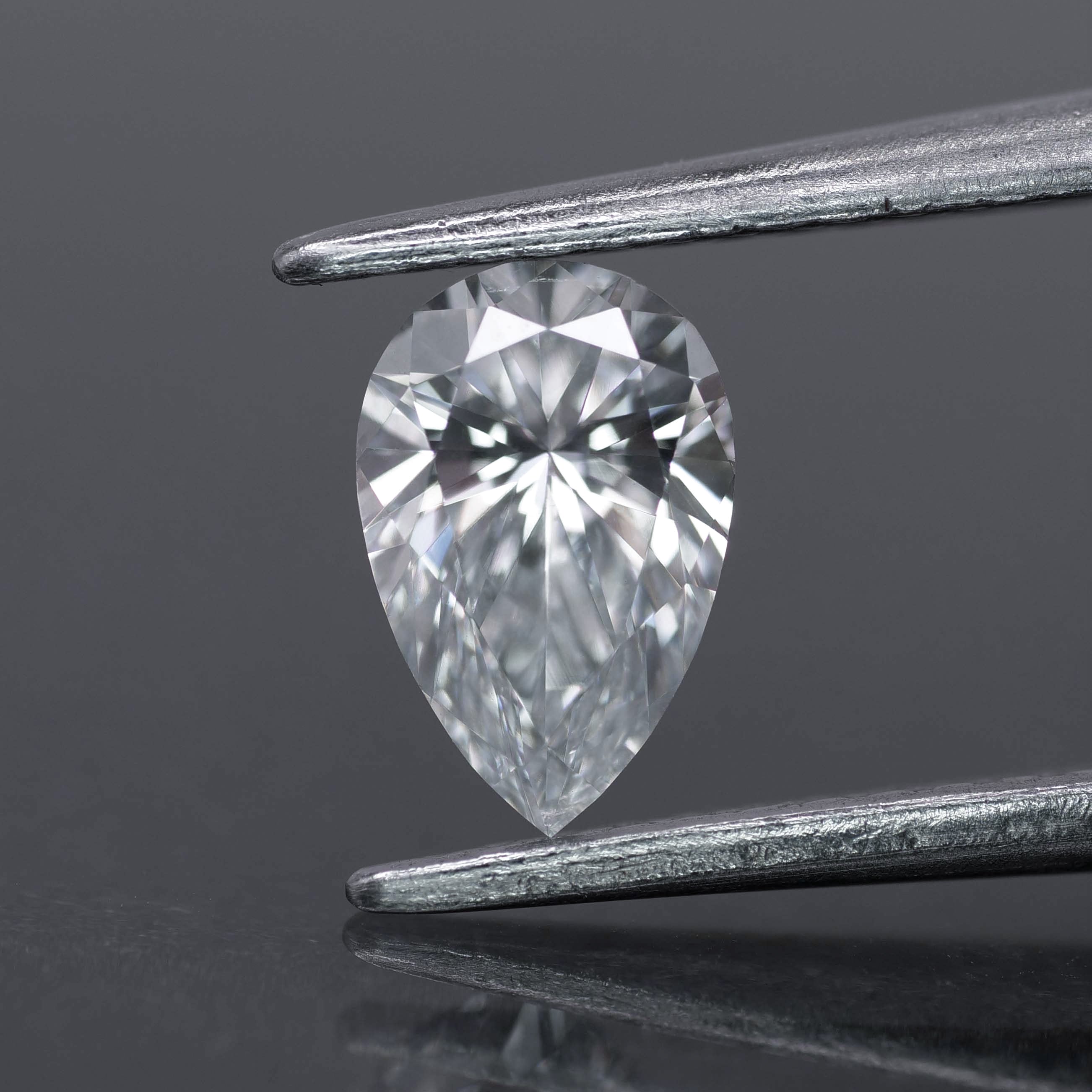 Lab grown diamond | IGI certified | pear-cut, 7x4.5mm, D color, VS1, 0.54ct - Eden Garden Jewelry™