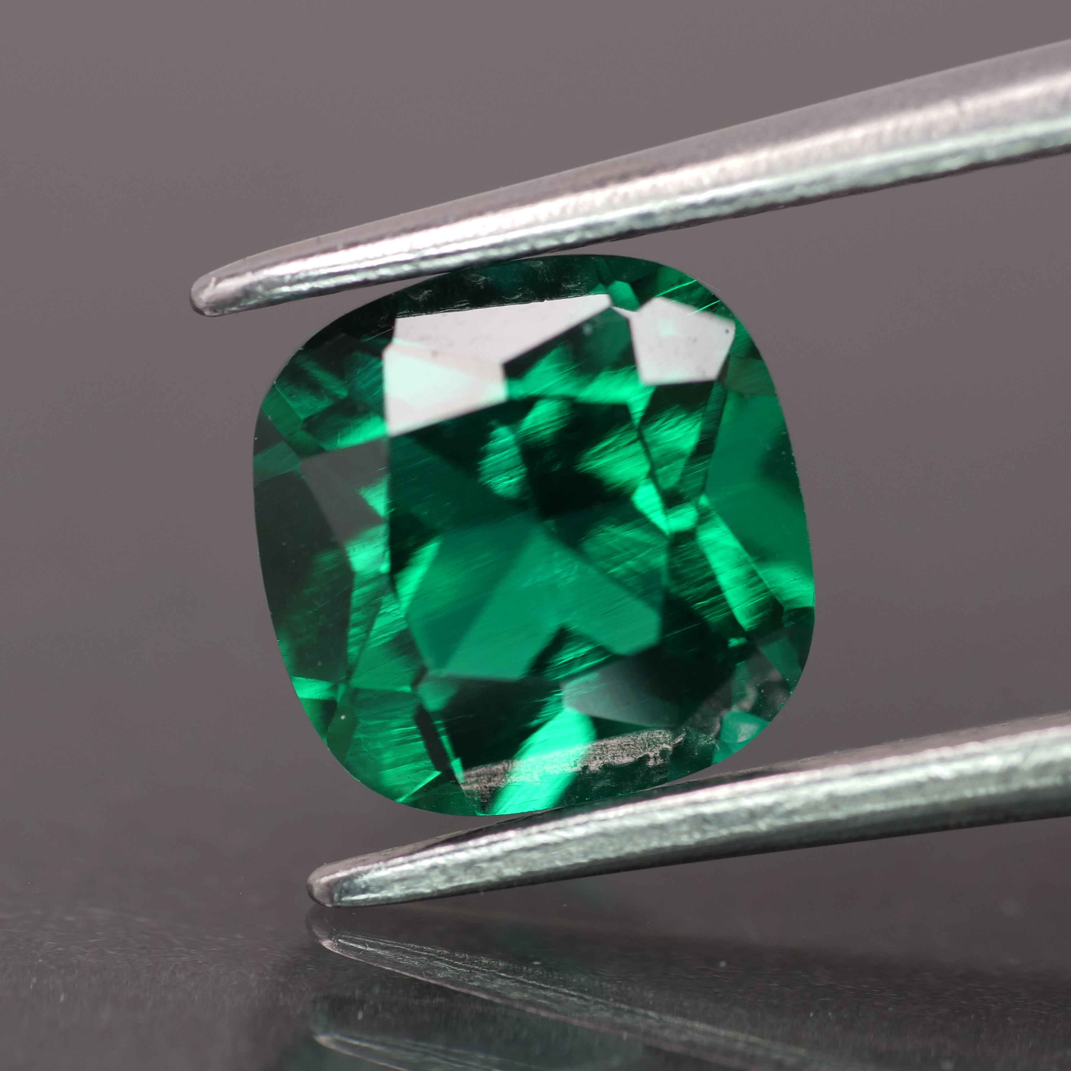Emerald | Lab-Created Hydrothermal, cushion-cut, 7mm, 1.4ct - Eden Garden Jewelry™
