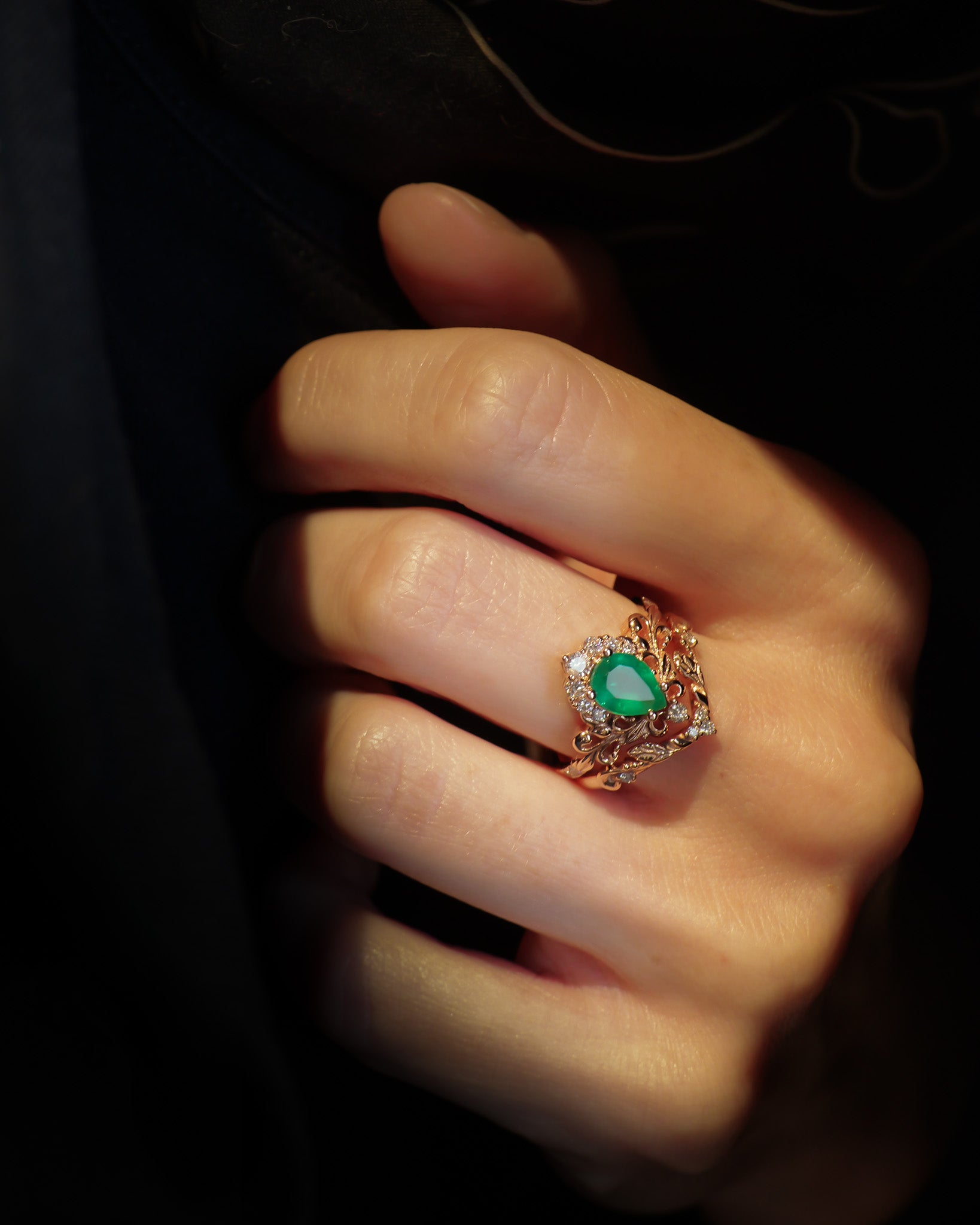 Emerald and diamonds bridal ring set, baroque inspired gold engagement ring set / Sophie - Eden Garden Jewelry™