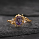 Engagement Ring with Oval Color-changing Alexandrite / Undina