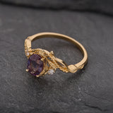 Engagement Ring with Oval Color-changing Alexandrite / Undina