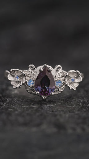 Engagement Ring with Pear-Cut Colour-Changing Alexandrite and Moonstones / Adelina - Eden Garden Jewelry™