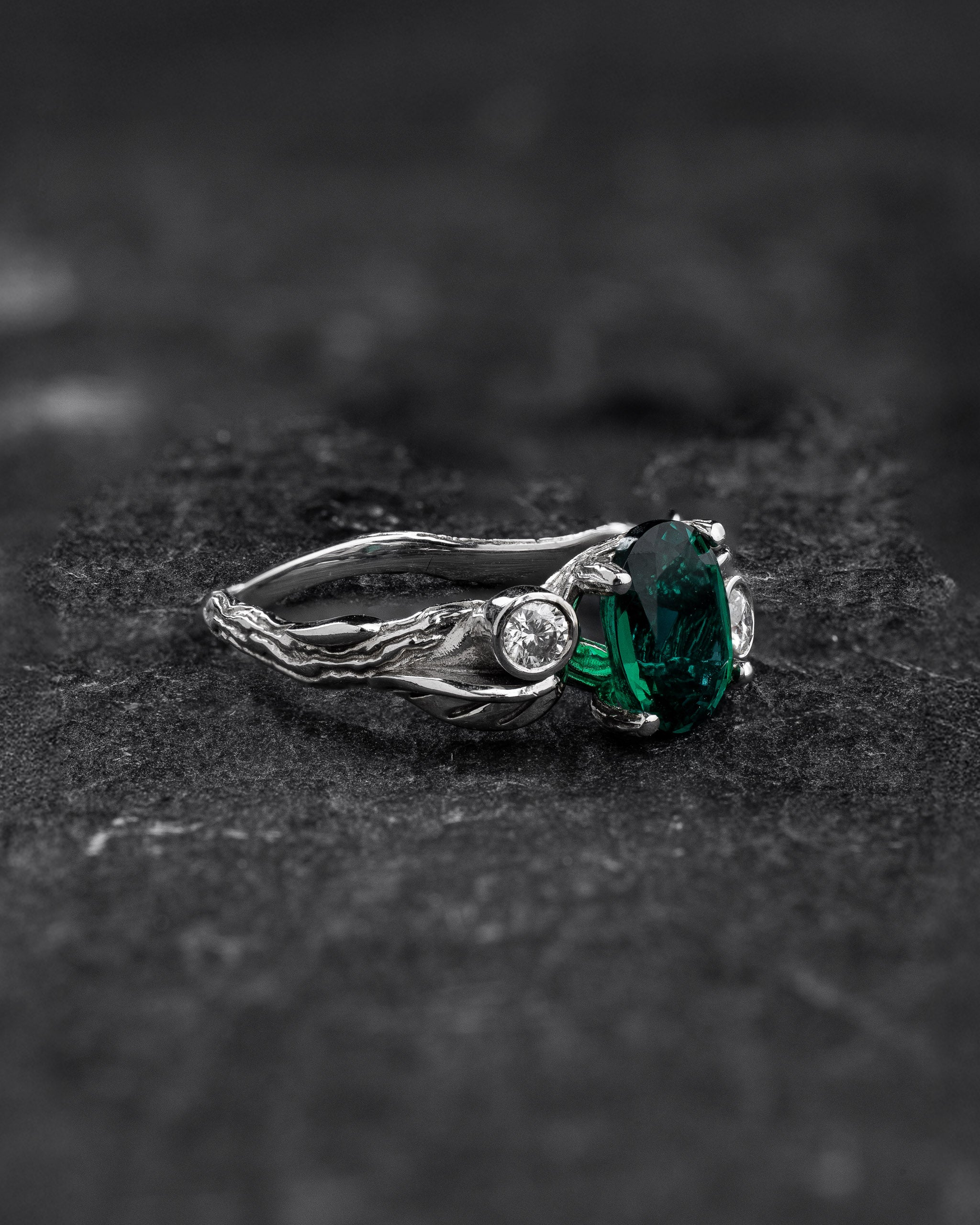 Forest-inspired Engagement Ring with Oval (Lab-grown) Emerald / Arius - Eden Garden Jewelry™