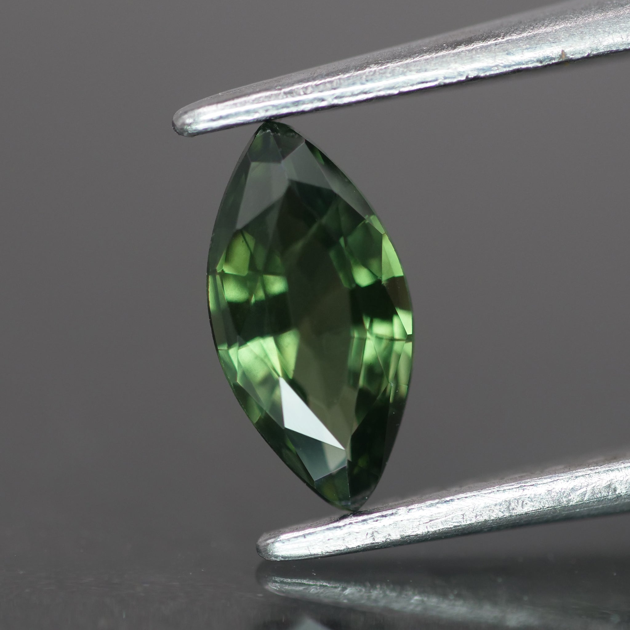 Sapphire | natural, green color, marquise cut *8x4 mm, 0.55 ct