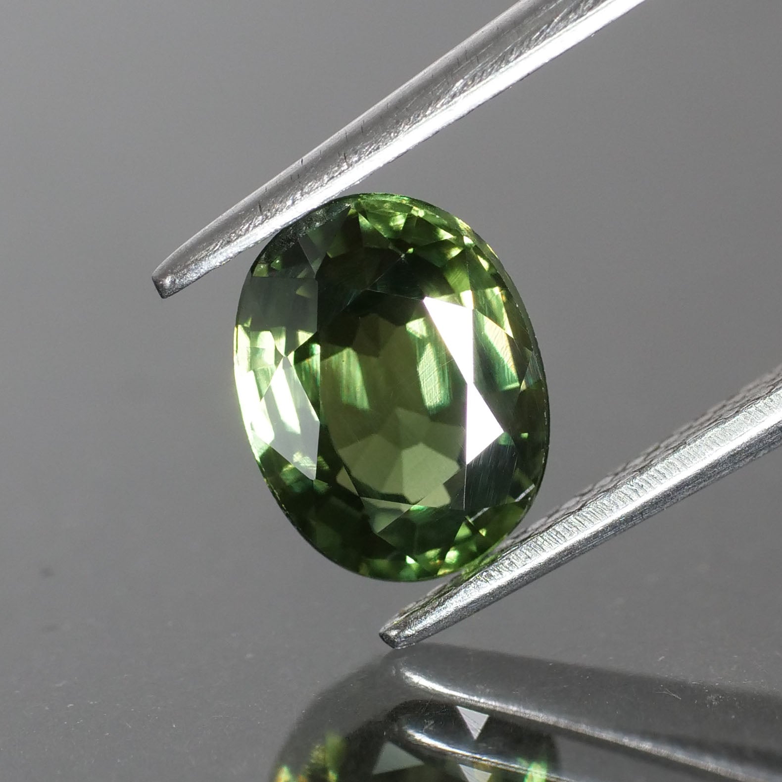 Sapphire | natural, green, oval cut 8x6 mm, VS, 1.7 ct - Eden Garden Jewelry™