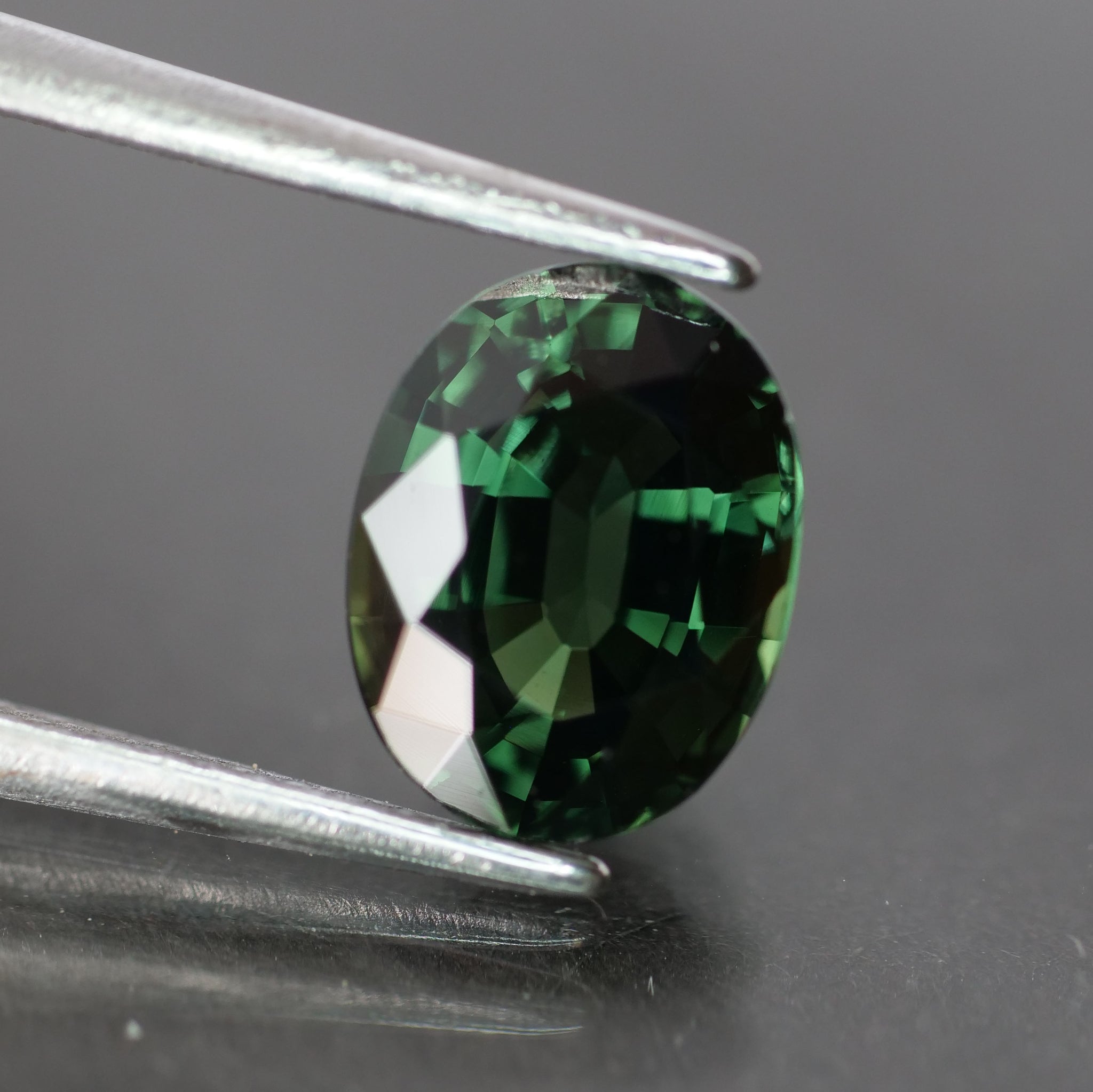 Sapphire | natural, green, oval cut 8x6 mm, VS, 1.85 ct - Eden Garden Jewelry™