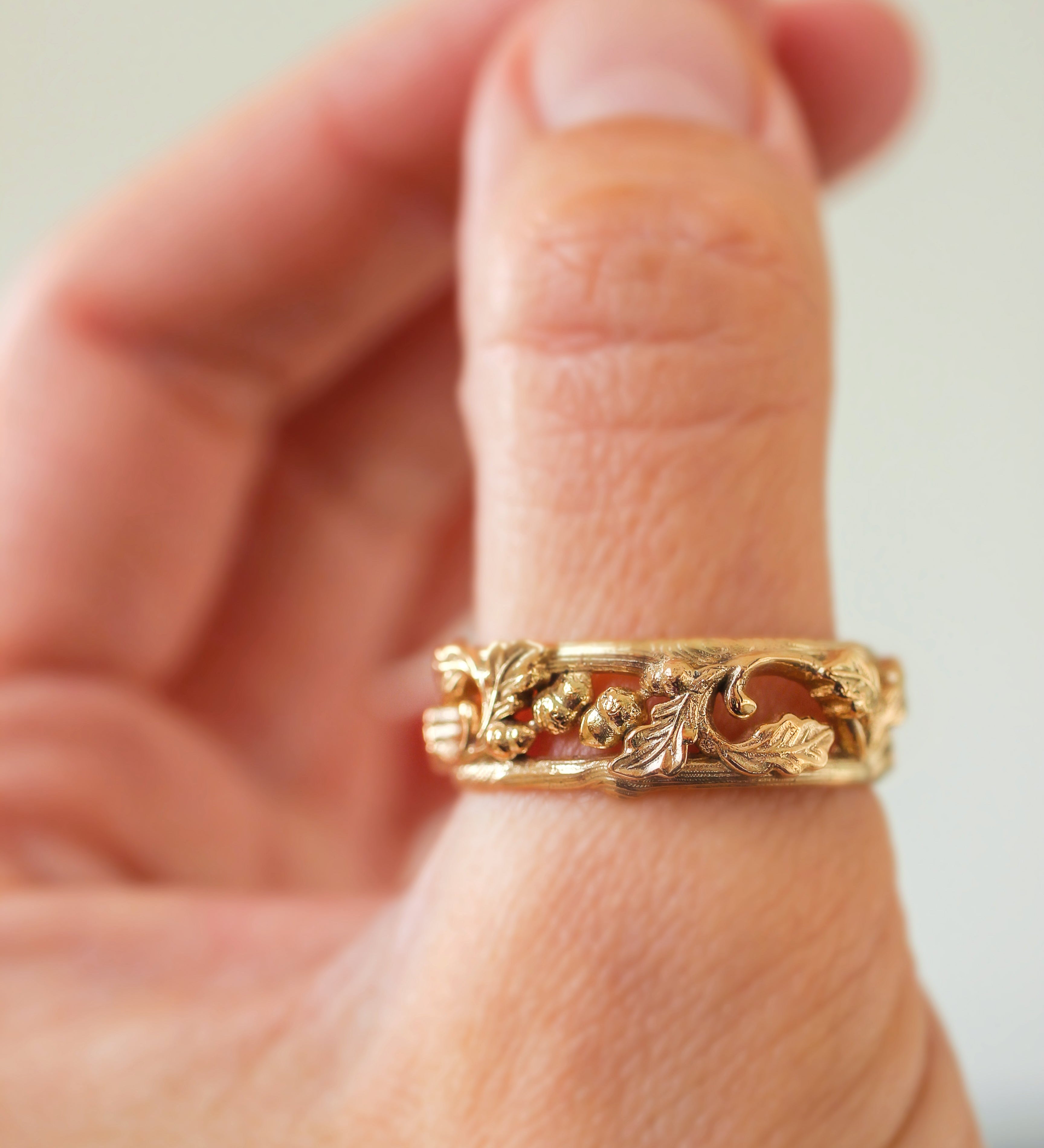 Oak leaves and acorns ring, wedding band for man - Eden Garden Jewelry™