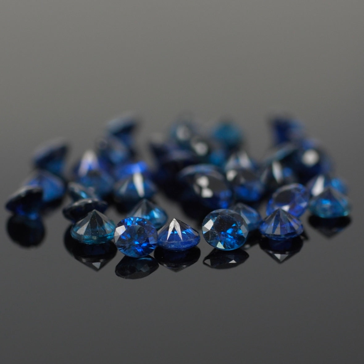 Sapphire | natural, dark blue color, round-cut, accent stones - Eden Garden Jewelry™