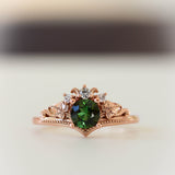 Ariadne | engagement ring, 5 mm central gemstone