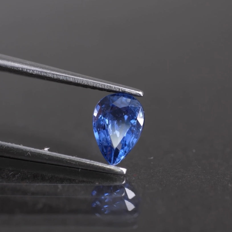 Vivid Blue Sapphire | natural, pear cut 7x5 mm, VS, 0.85ct - Eden Garden Jewelry™