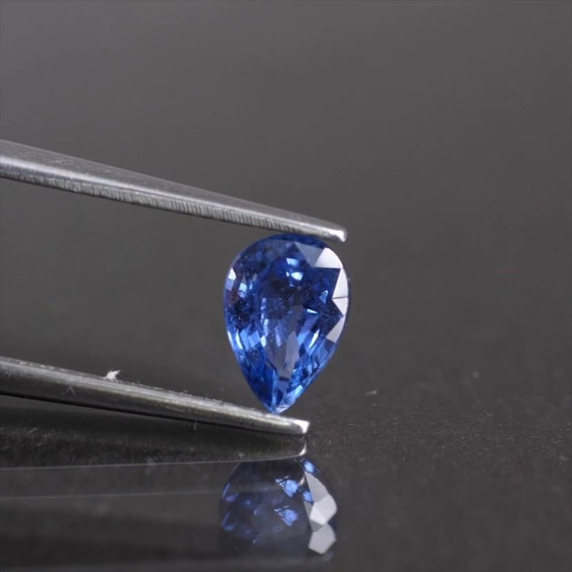 Vivid Blue Sapphire | natural, pear cut 7x5 mm, VS, 0.85ct - Eden Garden Jewelry™