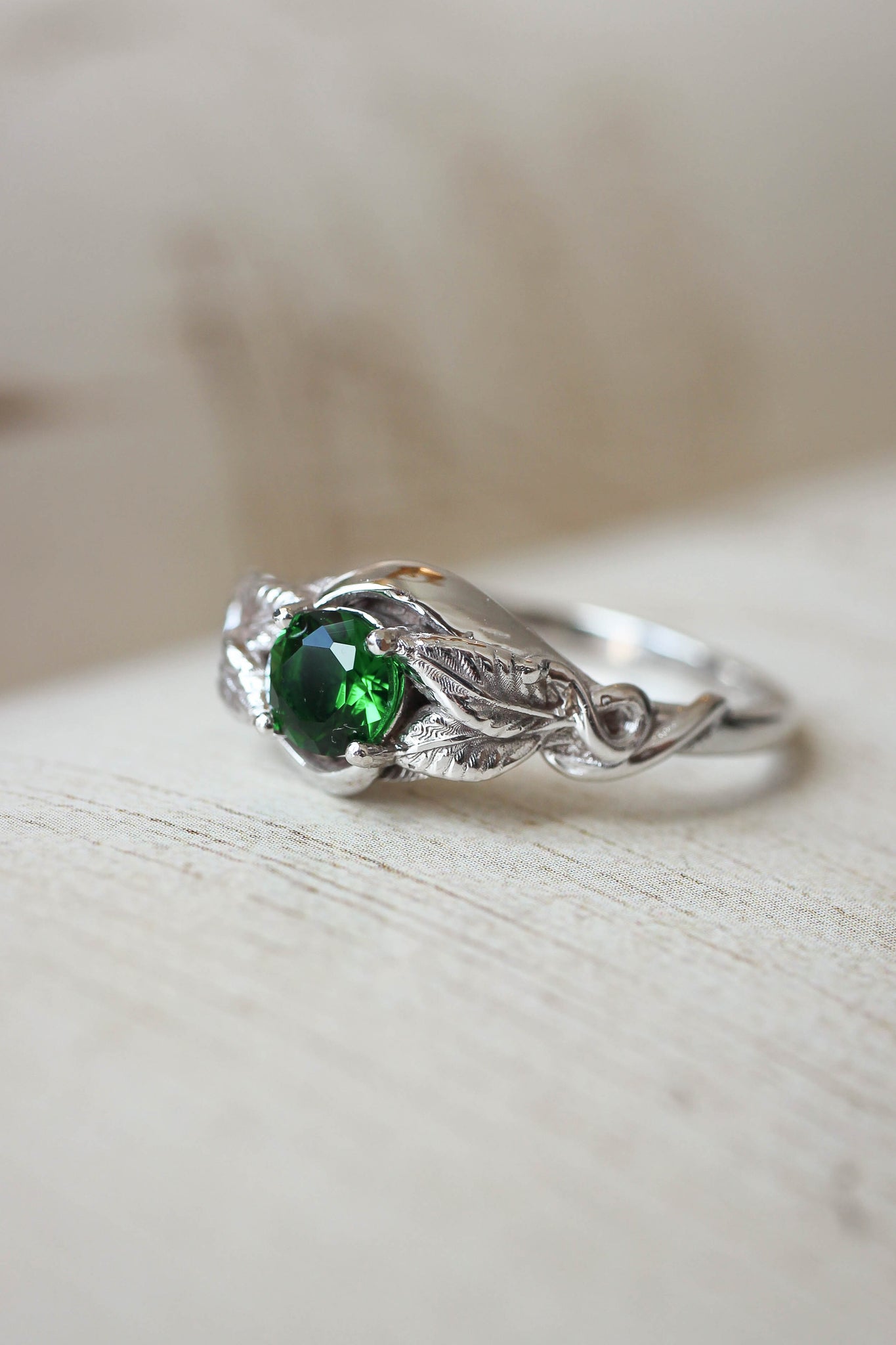 Custom order: Azalea engagement ring with central emerald (Part I)