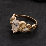 Engagement Ring with Pear-cut Lab-grown Diamond / Ikar