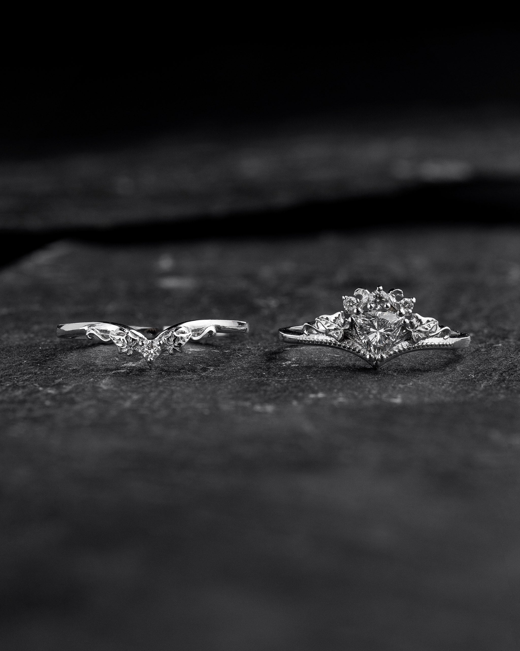 Ivy Leaves Bridal Set with Trillion-Cut  (Lab-grown) Diamond / Ariadne - Eden Garden Jewelry™