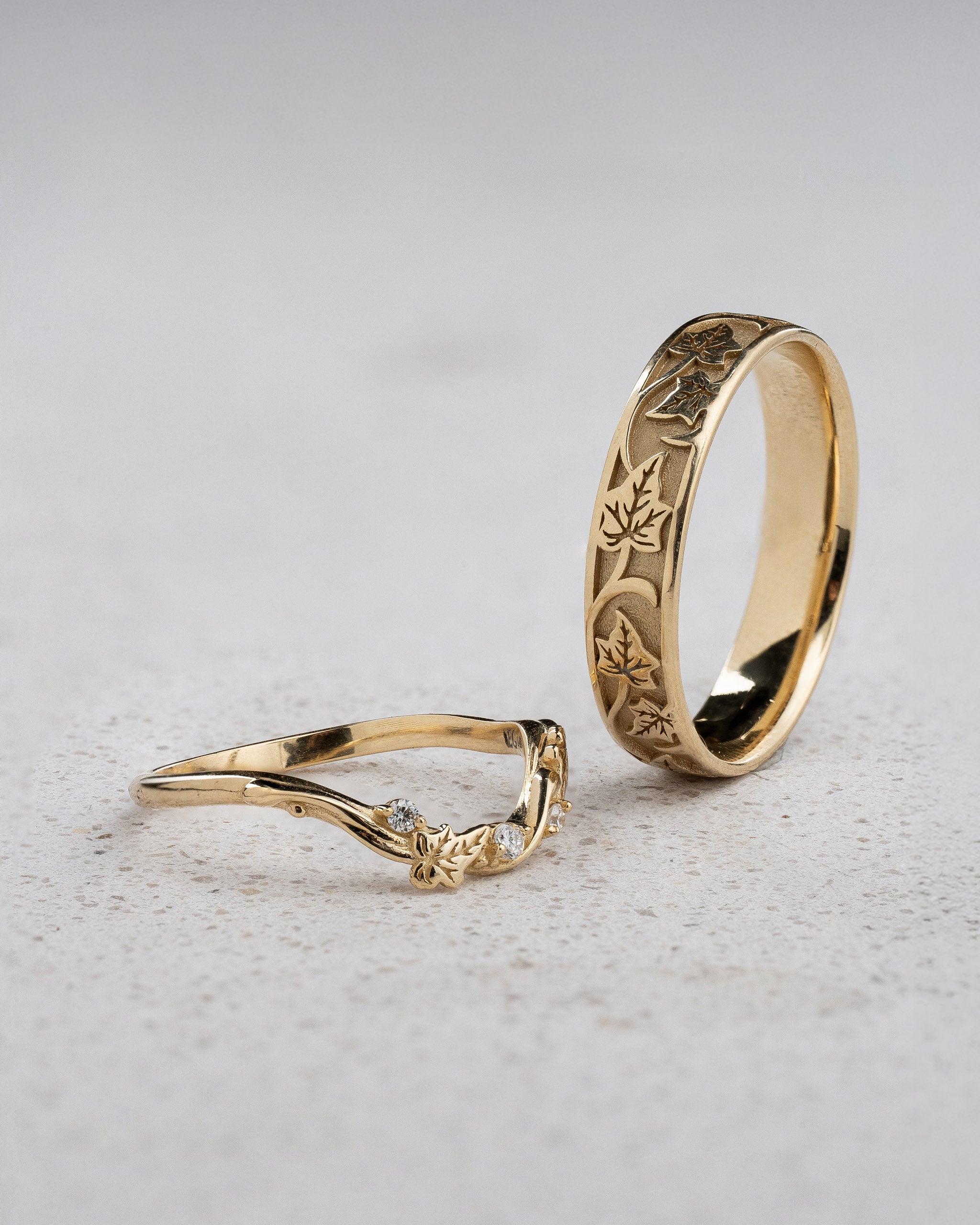 Ivy Leaves Wedding Band Set for a Nature-Loving Couple - Eden Garden Jewelry™