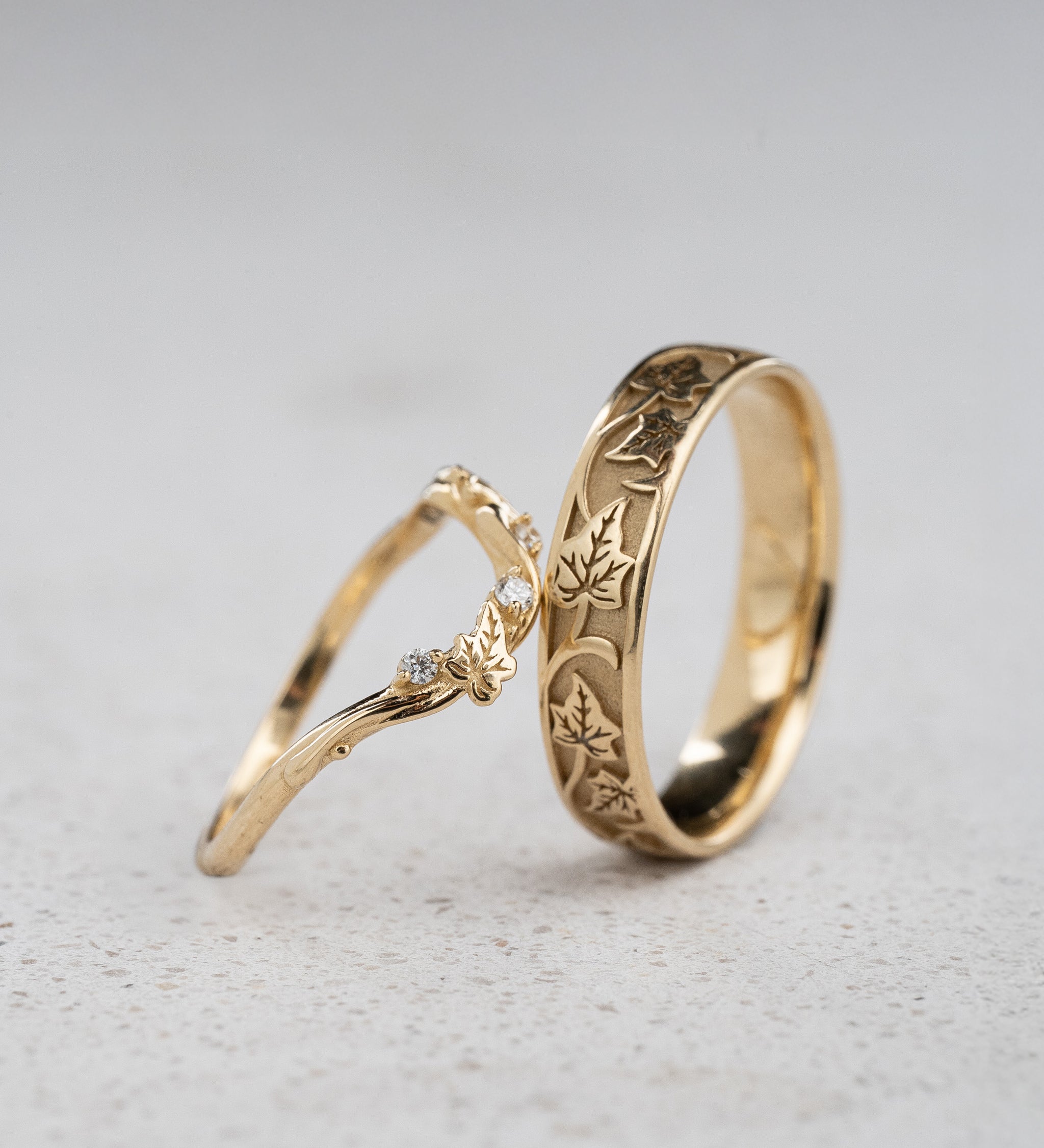 Ivy Leaves Wedding Band Set for a Nature-Loving Couple - Eden Garden Jewelry™