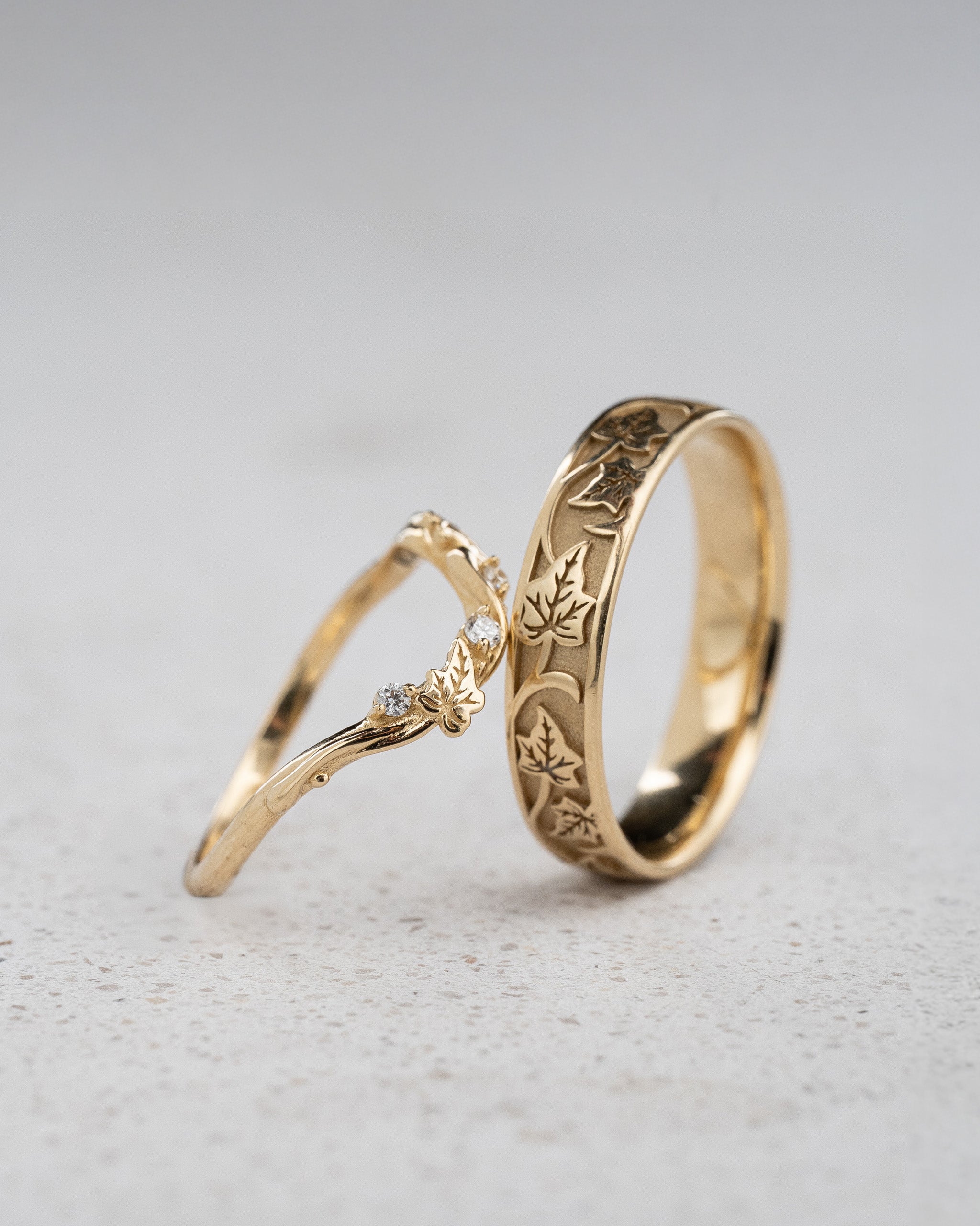 Ivy Leaves Wedding Band Set for a Nature-Loving Couple - Eden Garden Jewelry™