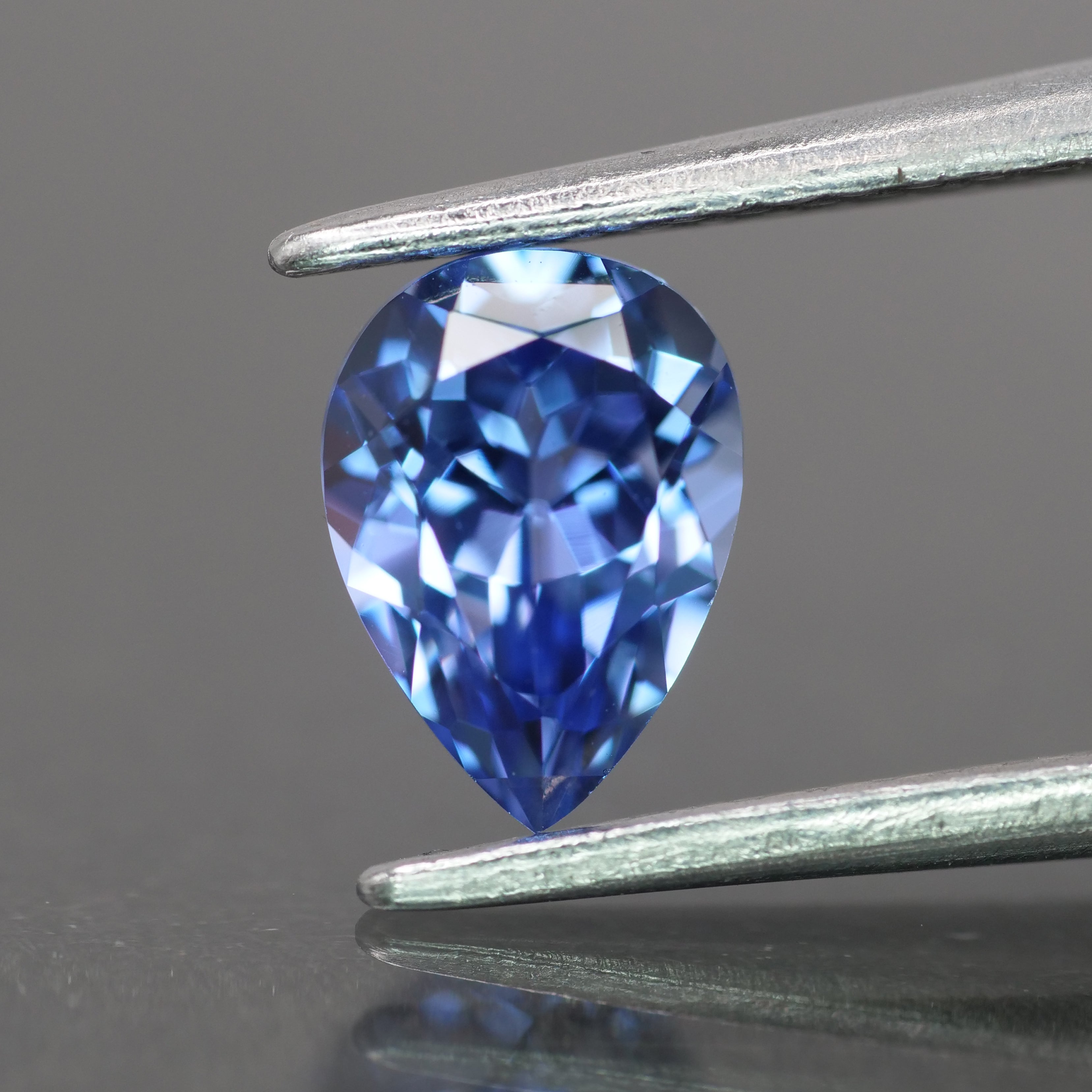 Sapphire | Light Blue color, lab-grown, pear-cut, 7x5mm, 1ct - Eden Garden Jewelry™