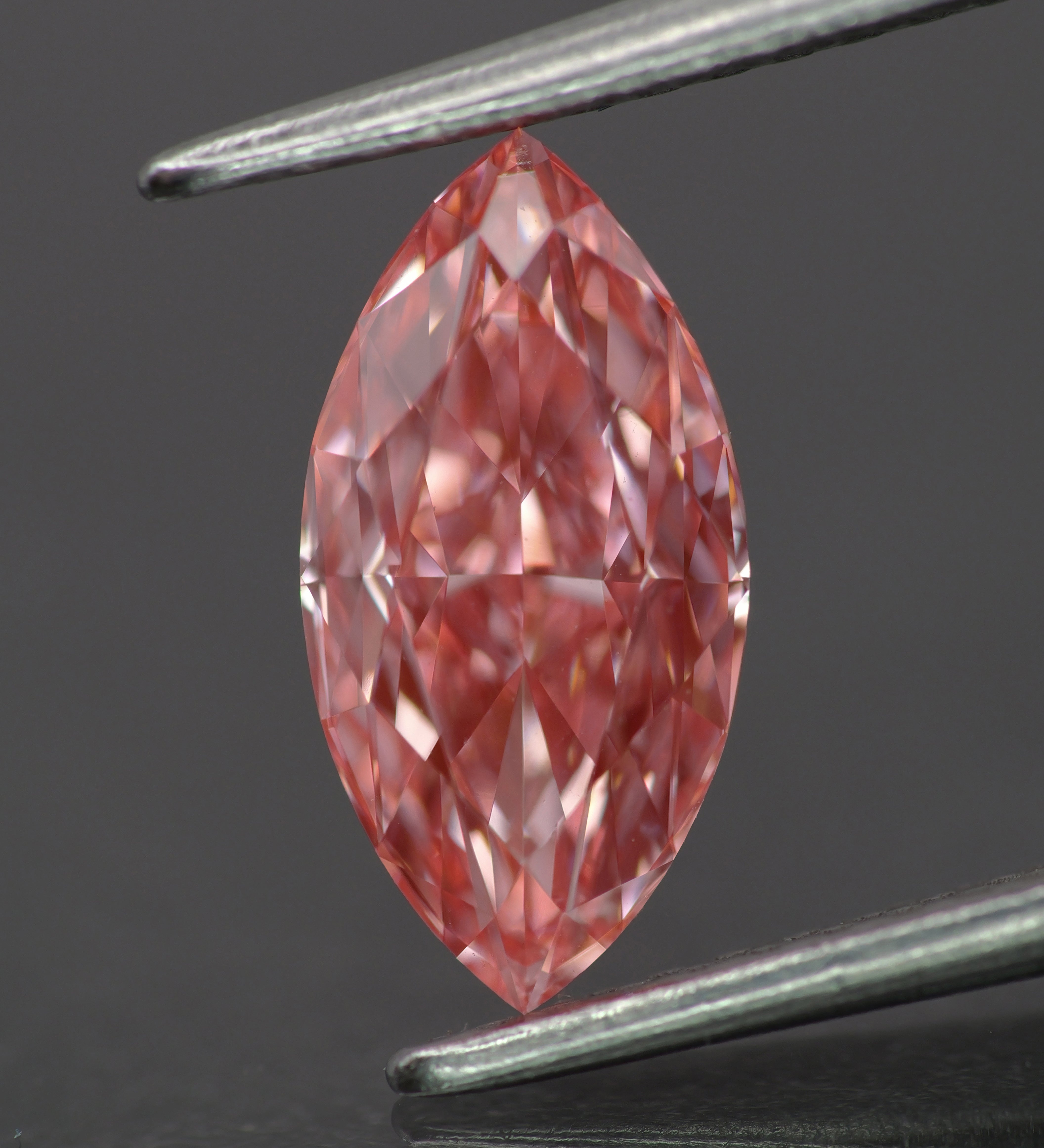 Lab grown diamond | IGI certified | marquise-cut, *12x6mm, Fancy vivid pink color, VS-VVS, *1.2ct - Eden Garden Jewelry™