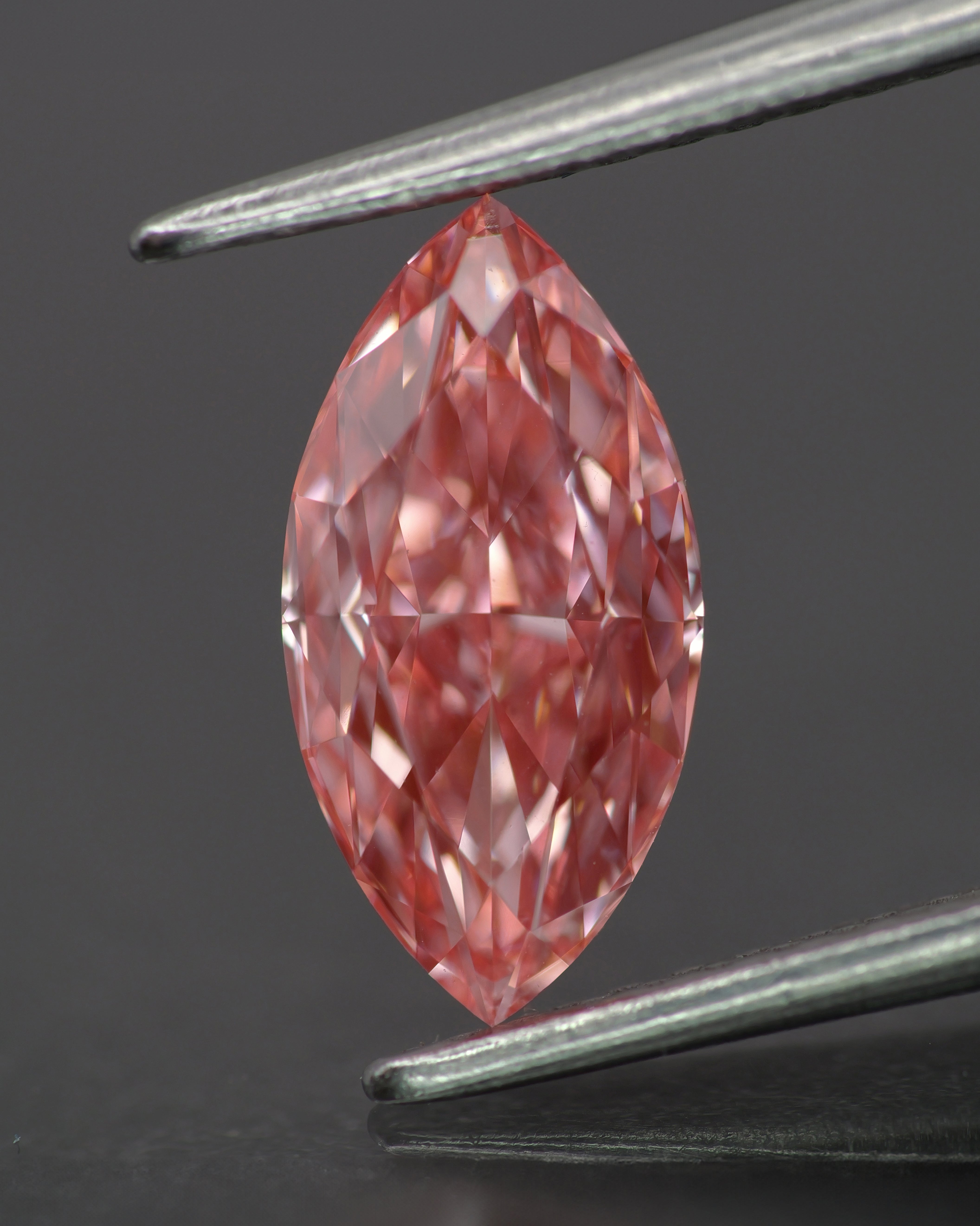 Lab grown diamond | IGI certified | marquise-cut, *12x6mm, Fancy vivid pink color, VS-VVS, *1.2ct - Eden Garden Jewelry™