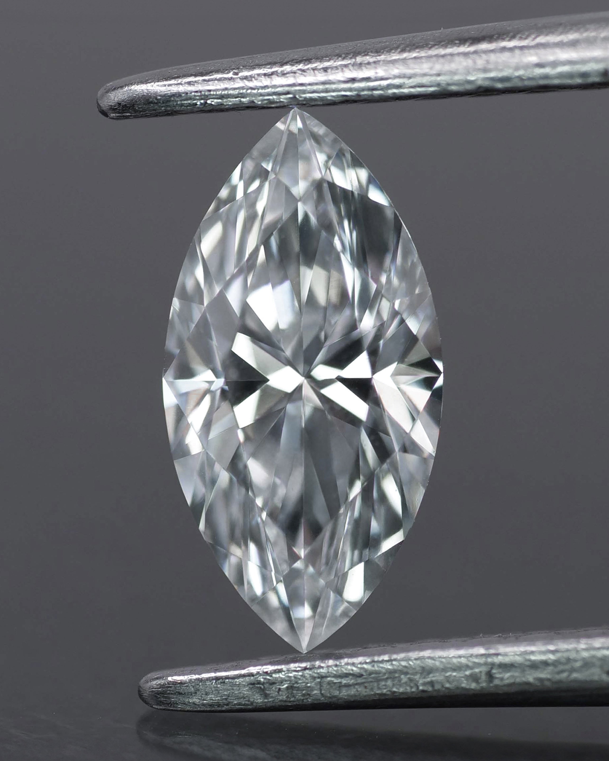Lab grown diamond | IGI certified | marquise-cut, 14x7mm, D color, VS-VVS, *2.5ct - Eden Garden Jewelry™