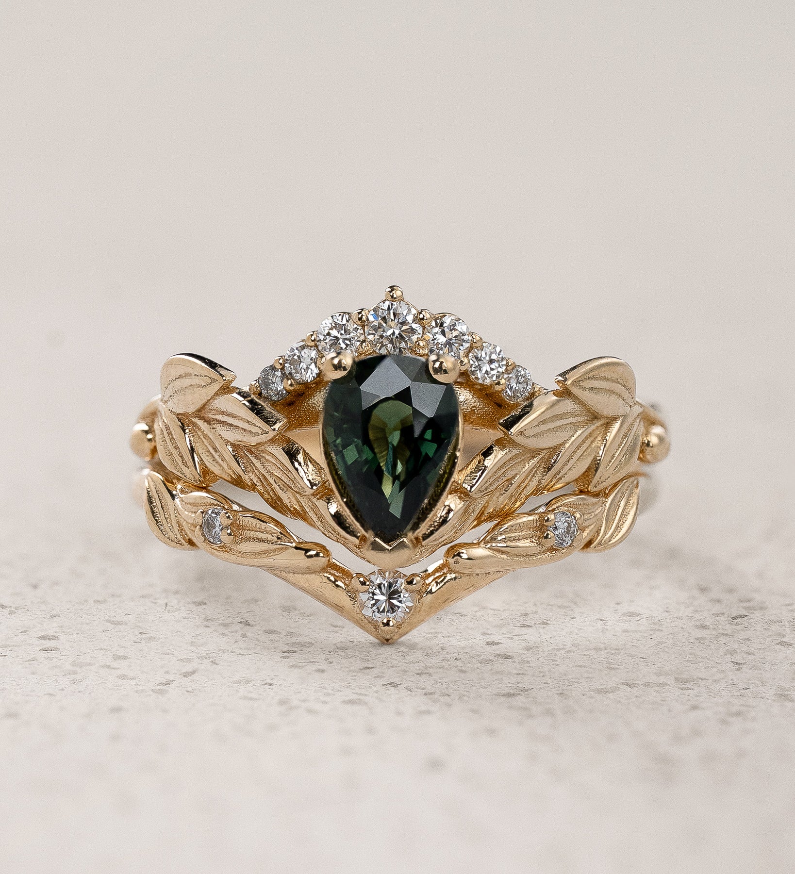 Majestic Bridal Set with Pear-Cut Green Sapphire Crowned with Diamonds / Palmira Crown - Eden Garden Jewelry™