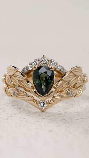 Majestic Bridal Set with Pear-Cut Green Sapphire Crowned with Diamonds / Palmira Crown - Eden Garden Jewelry™