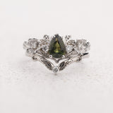 Matching Wedding Band with One Diamond Framed by Leaves / Adelina - Eden Garden Jewelry™