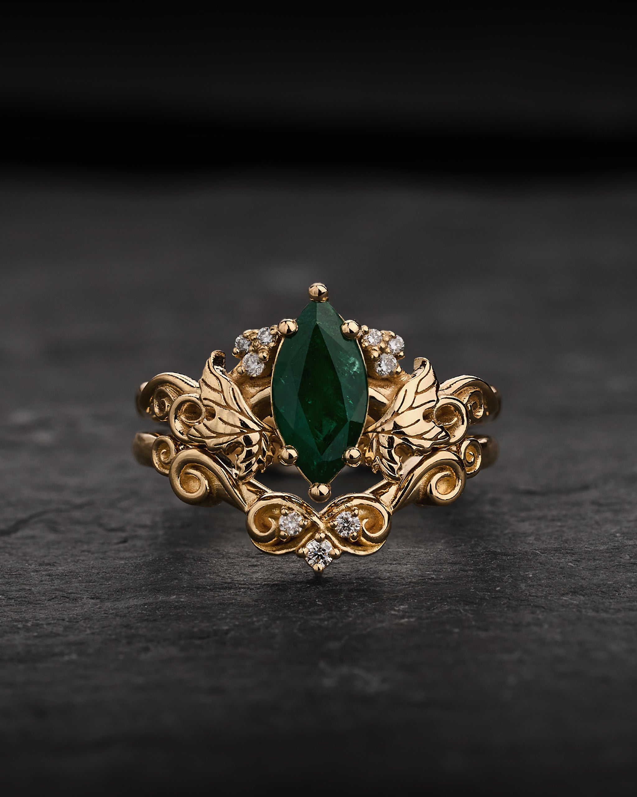 Natural Emerald Bridal Set with Matching Wedding Band / Vineyard - Eden Garden Jewelry™