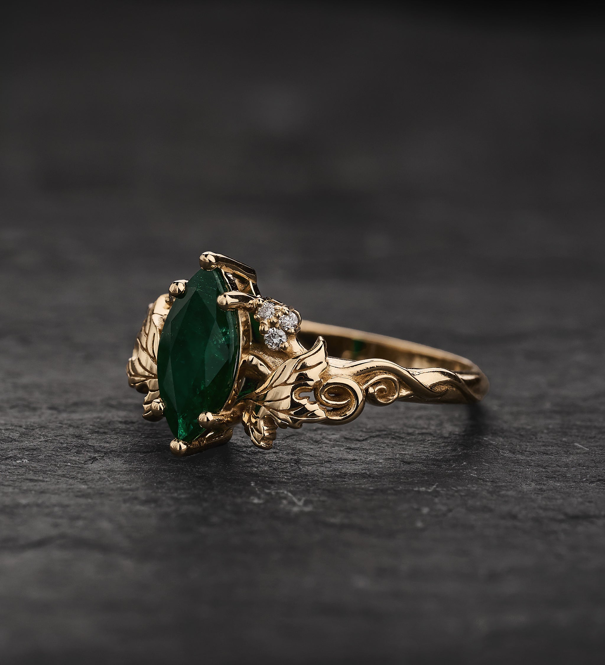 Natural Emerald Bridal Set with Matching Wedding Band / Vineyard - Eden Garden Jewelry™