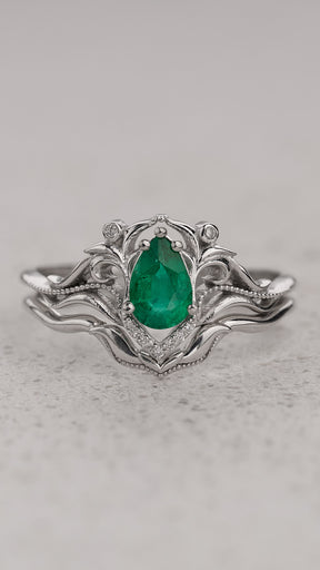 Vintage-inspired Bridal Set with Natural Emerald Engagement Ring / Lida small - Eden Garden Jewelry™