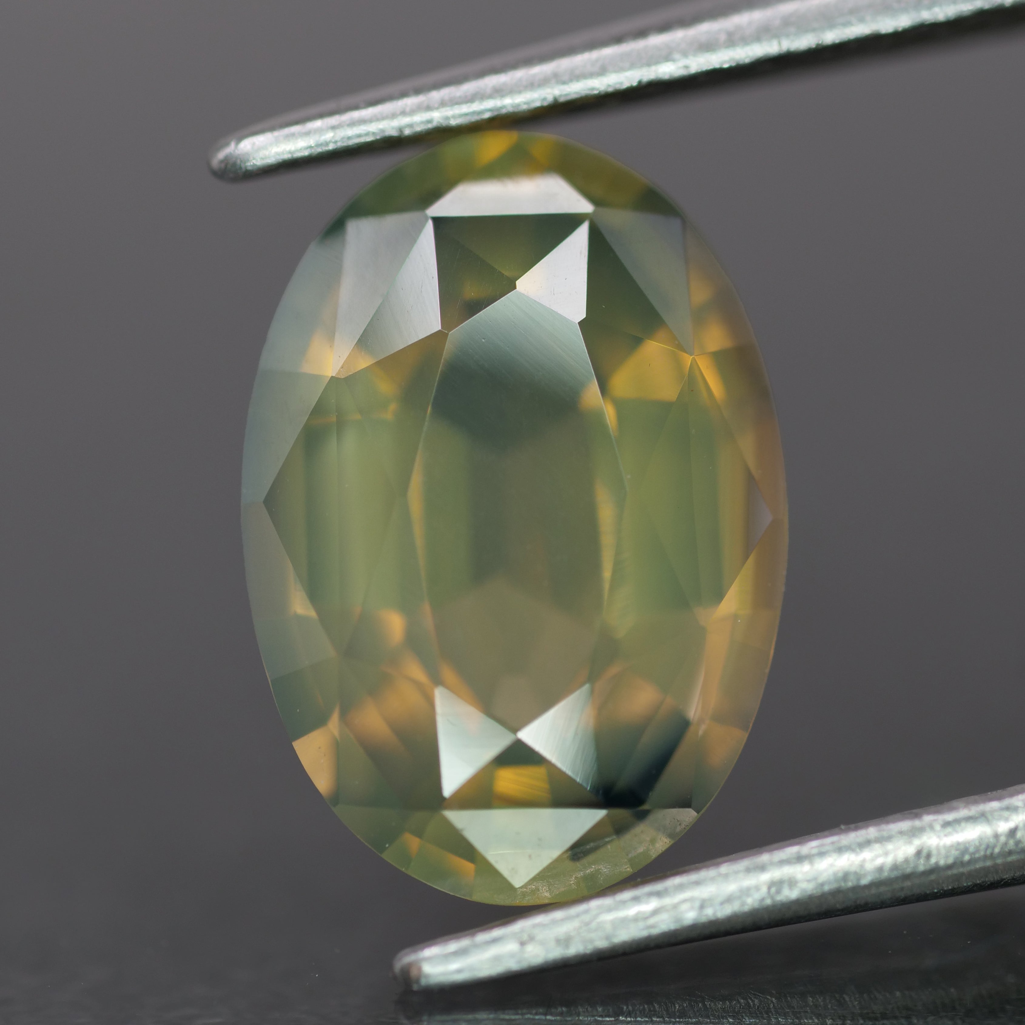 Opalescent Sapphire | natural, hazy waves: yellowish green color, oval-cut, 10x7mm, *2.5ct - Eden Garden Jewelry™